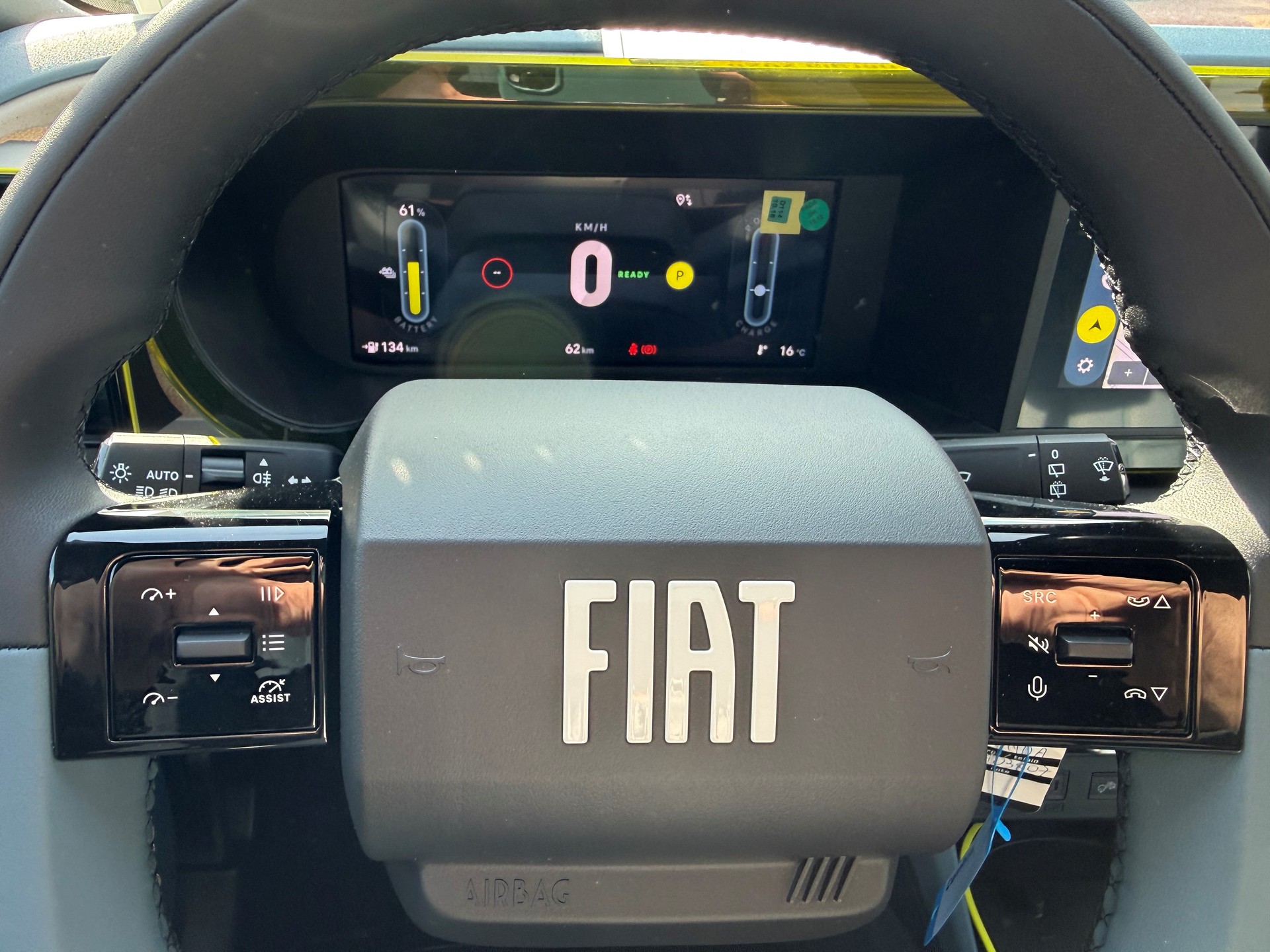FIAT Grande Panda Elektro La Prima-image-9