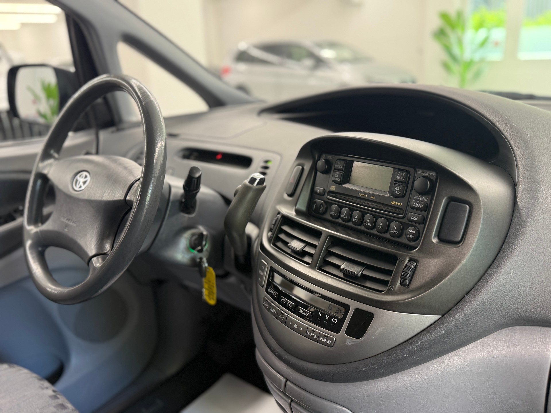 TOYOTA Previa 2.4 Linea Luna 7-Plätzer-image-12