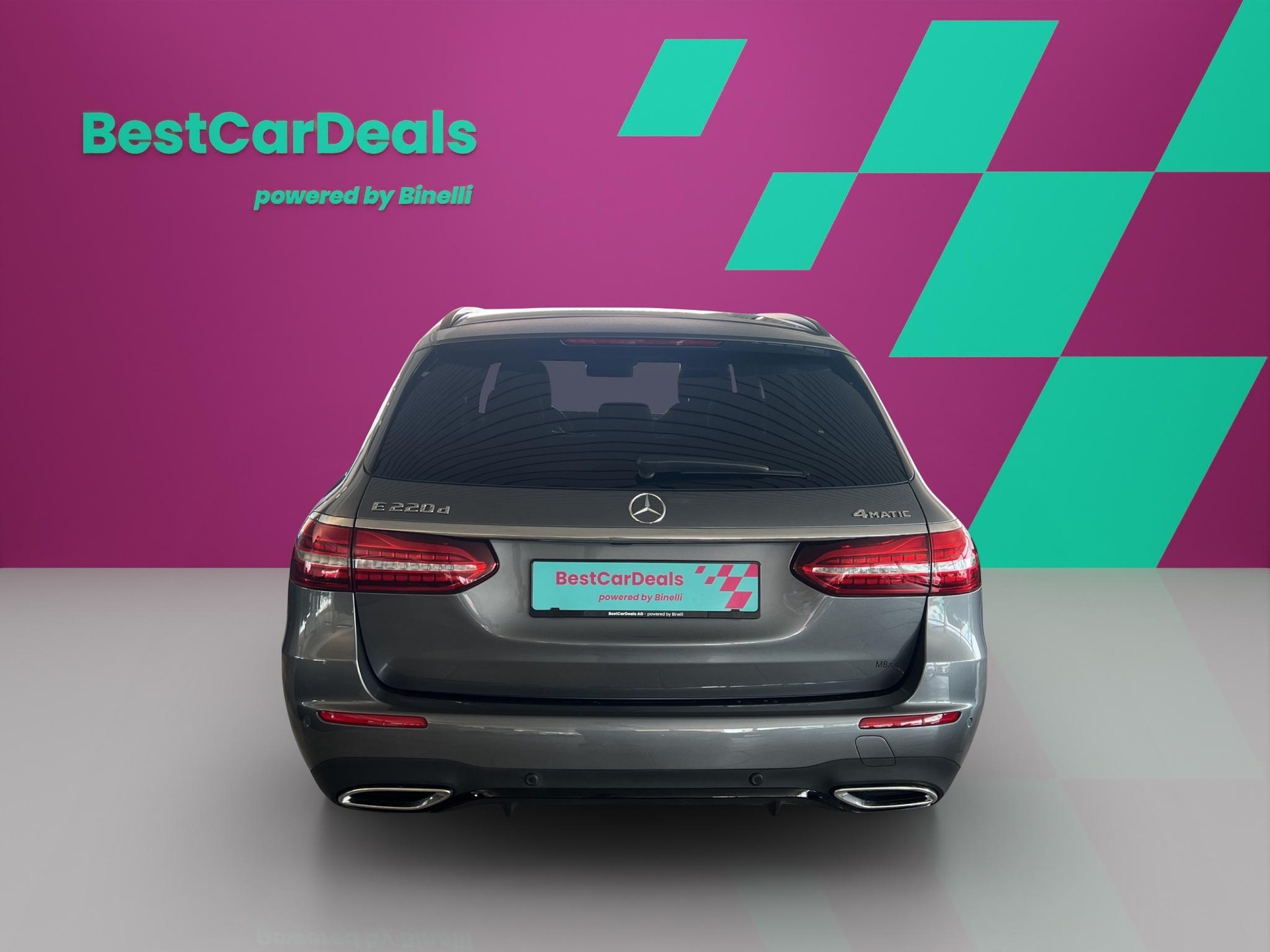 MERCEDES-BENZ E 220 d AMG Line 4matic Kombi-showroom-element-3