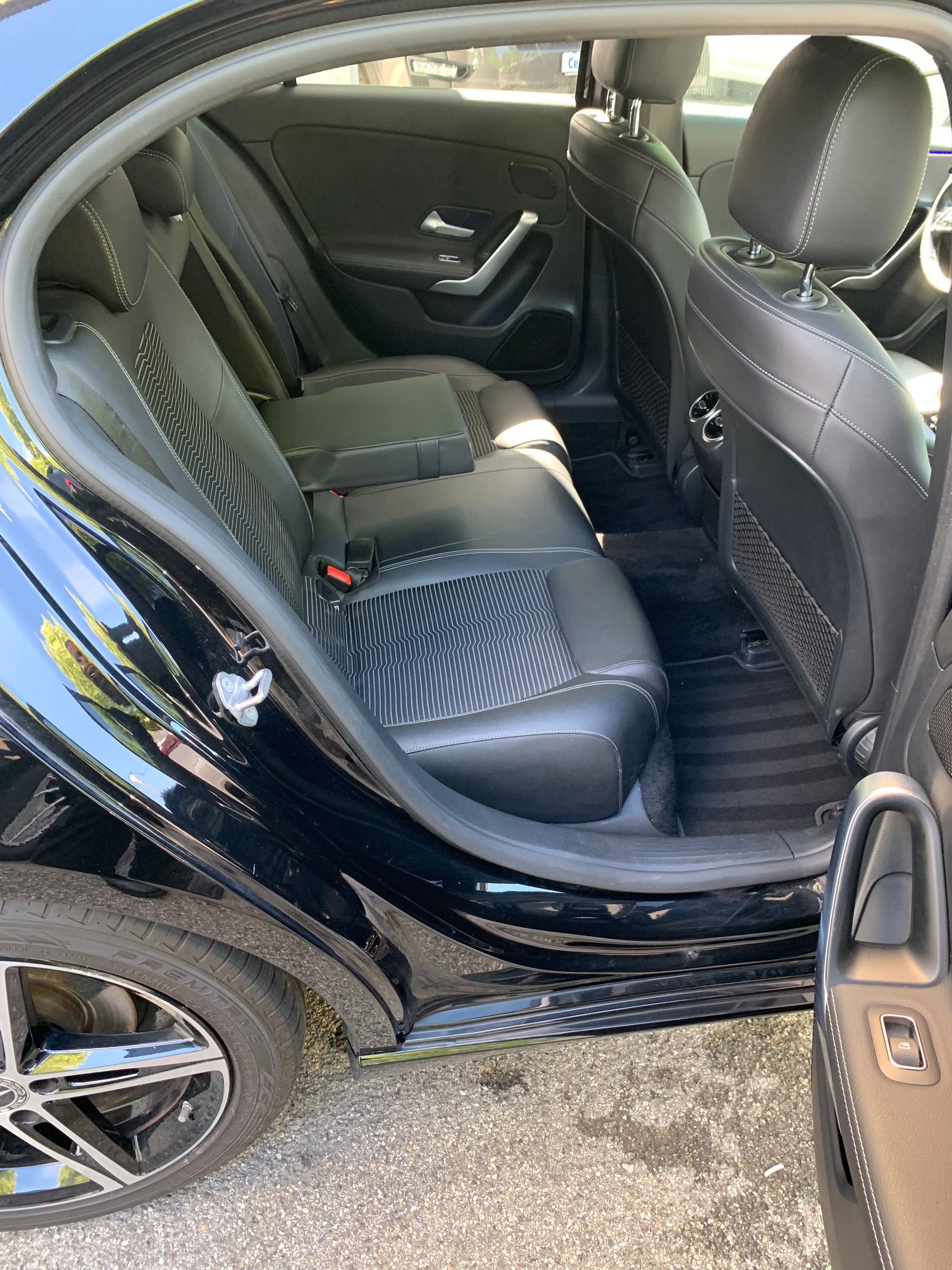 MERCEDES-BENZ A 200 Progressive 7G-DCT-image-31