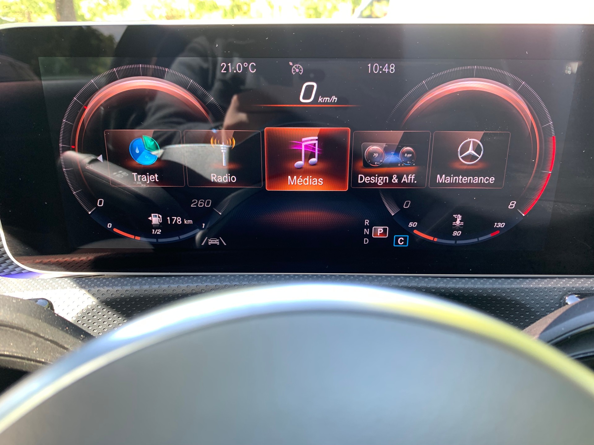 MERCEDES-BENZ A 200 Progressive 7G-DCT-image-18
