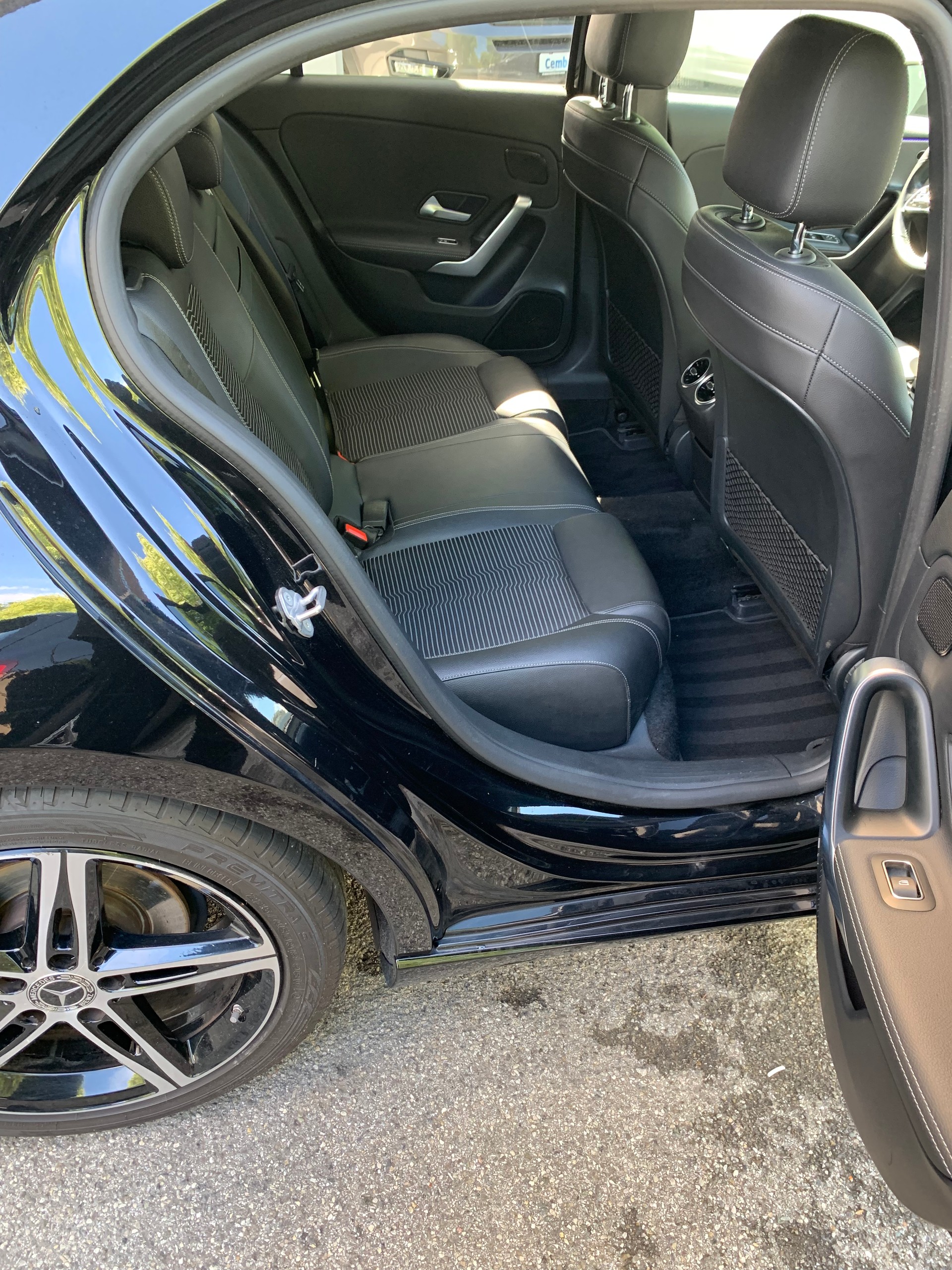 MERCEDES-BENZ A 200 Progressive 7G-DCT-image-30