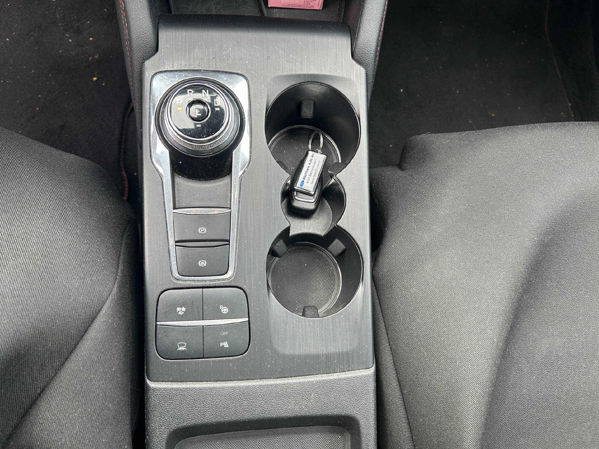 FORD Kuga 2.5 Hybrid ST-Line X 4x4-image-13