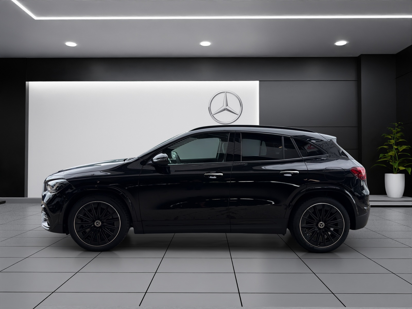 MERCEDES-BENZ GLA 220d 4Matic 8G-DCTSwiss Star-showroom-element-2