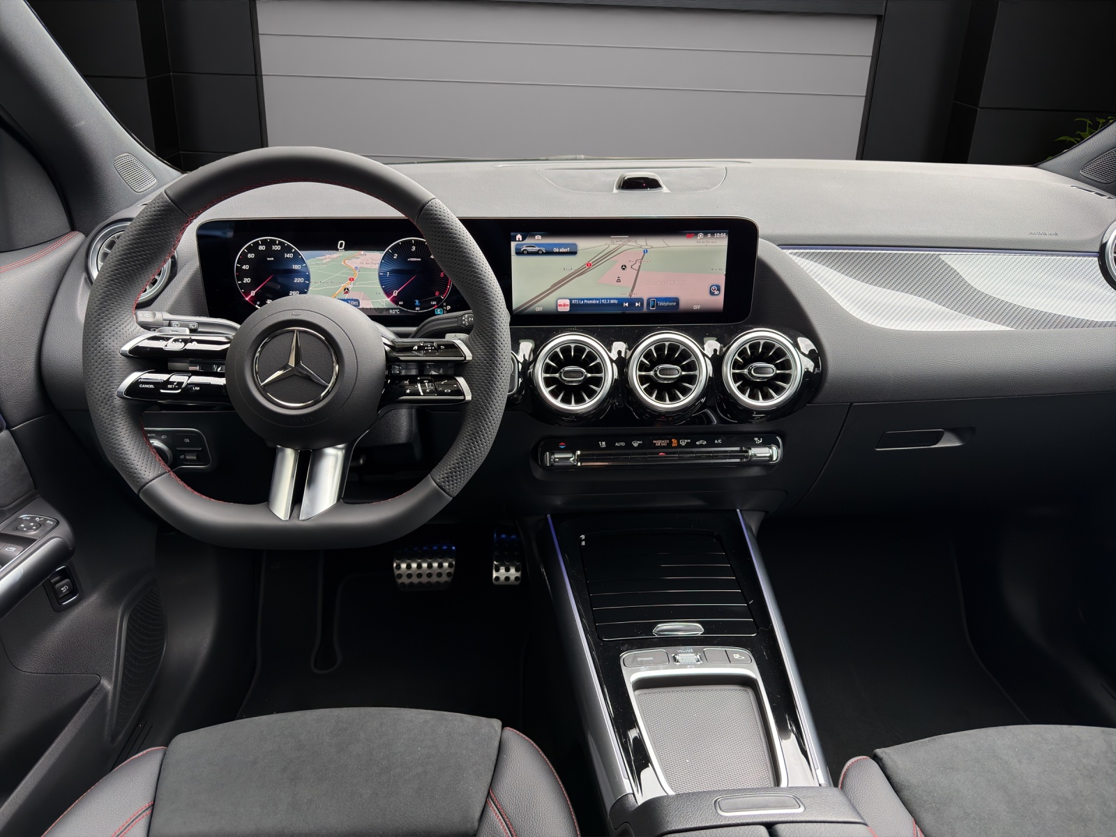 MERCEDES-BENZ GLA 220d 4Matic 8G-DCTSwiss Star-image-10