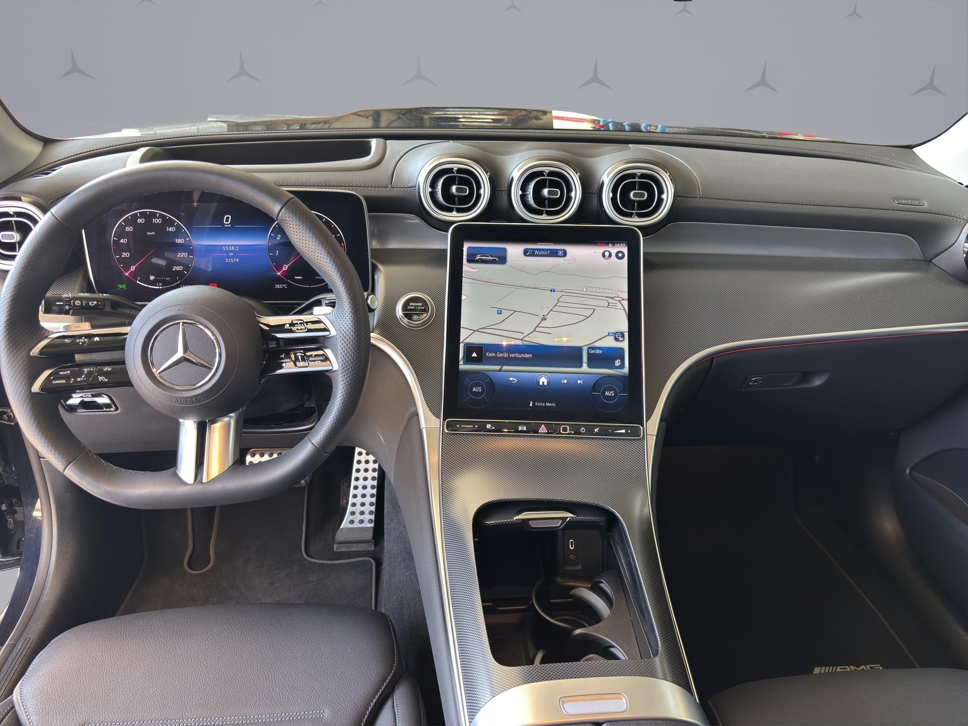 MERCEDES-BENZ GLC 300 AMG Line 4matic-image-11