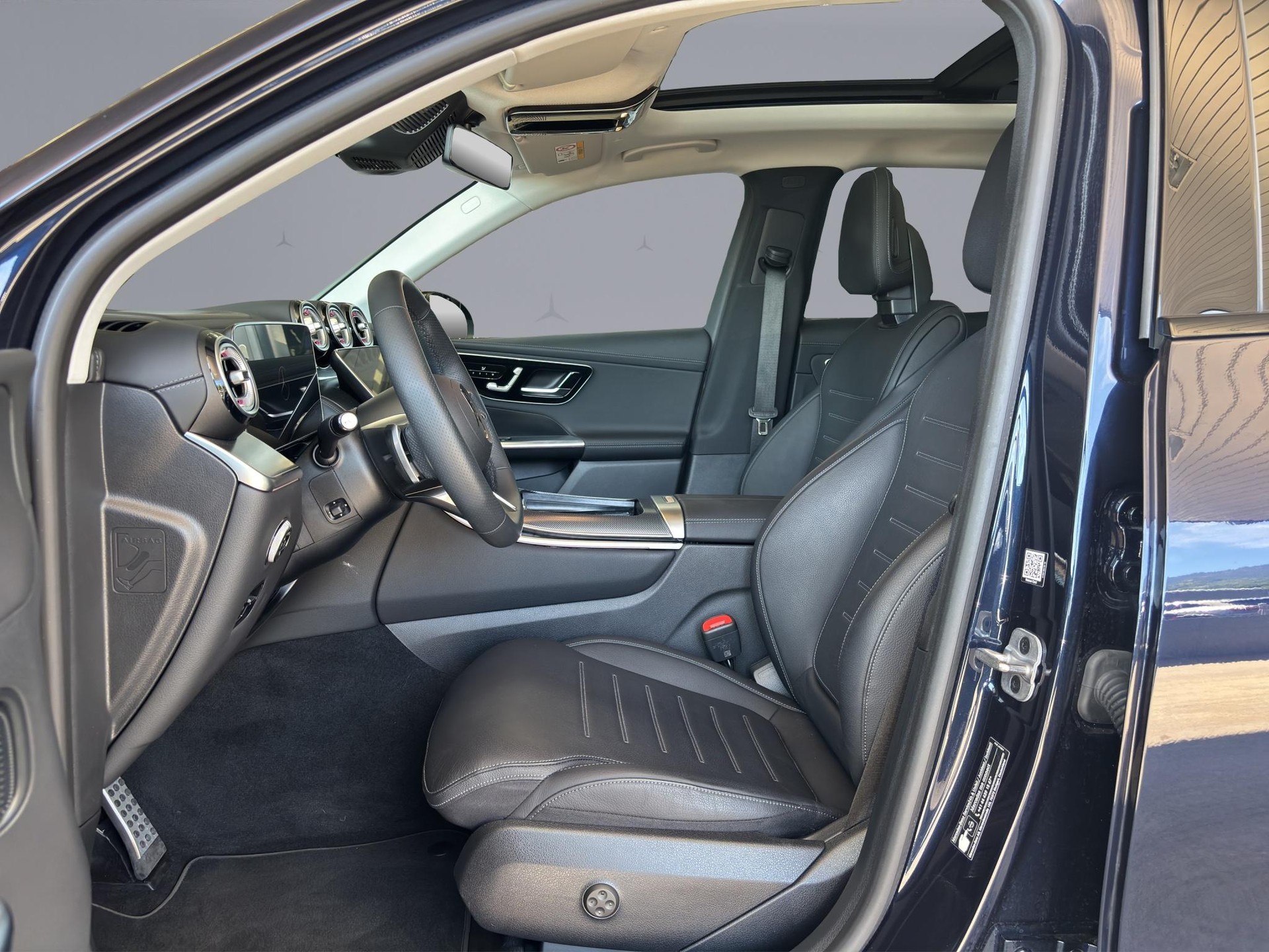 MERCEDES-BENZ GLC 300 AMG Line 4matic-image-7