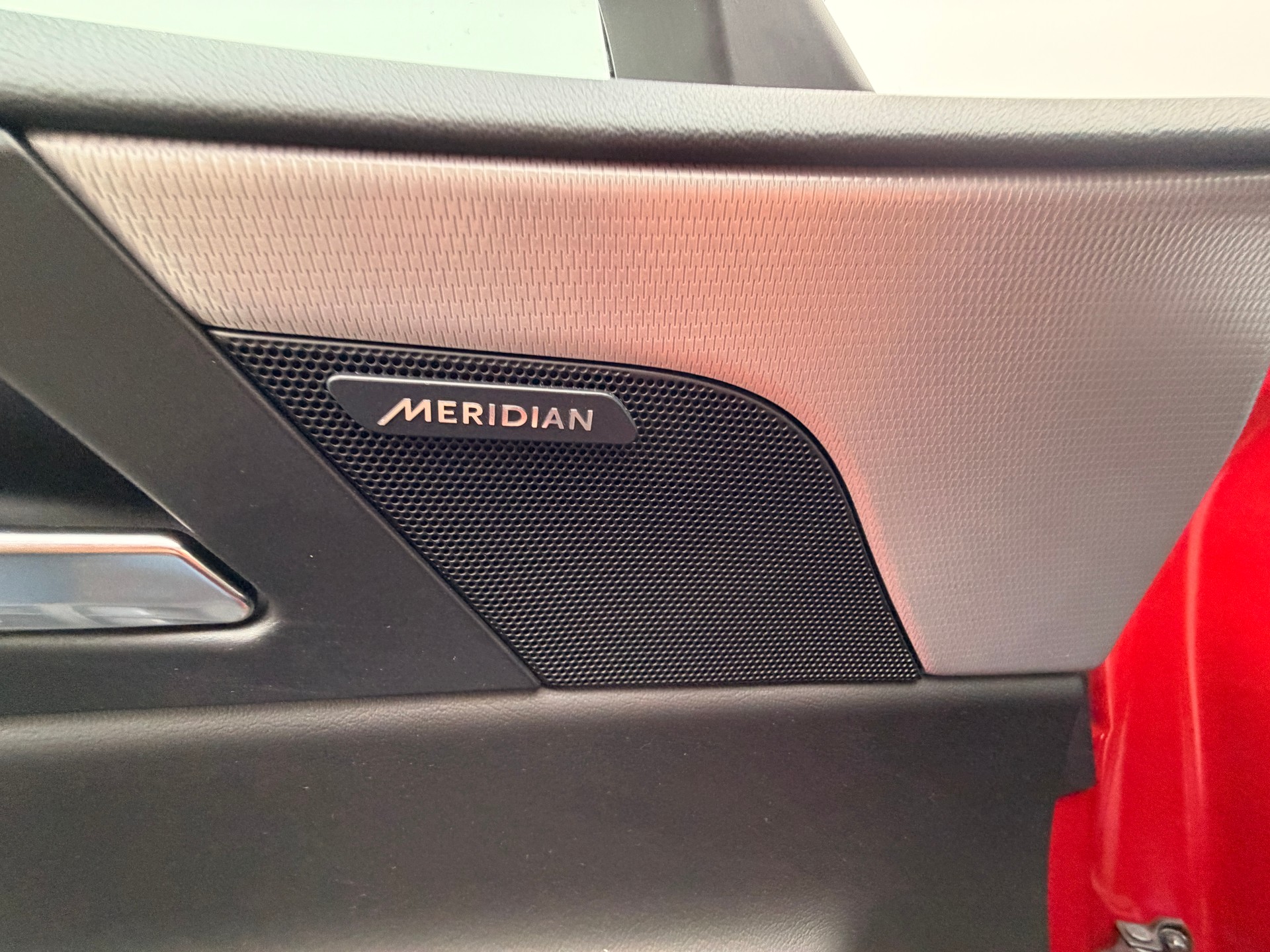 JAGUAR XE 20d R-Sport Automat-image-7