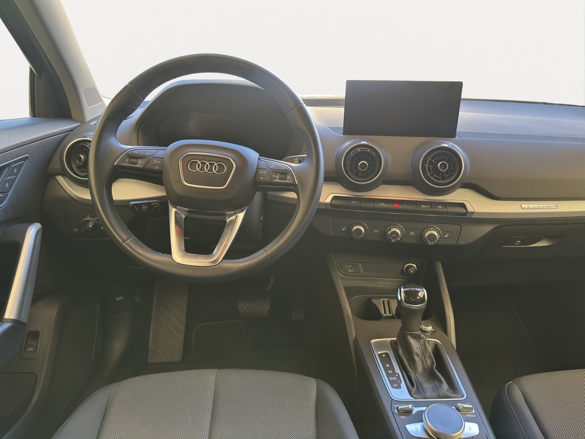 AUDI Q2 40 TFSI Attraction quattro S-tronic-image-7