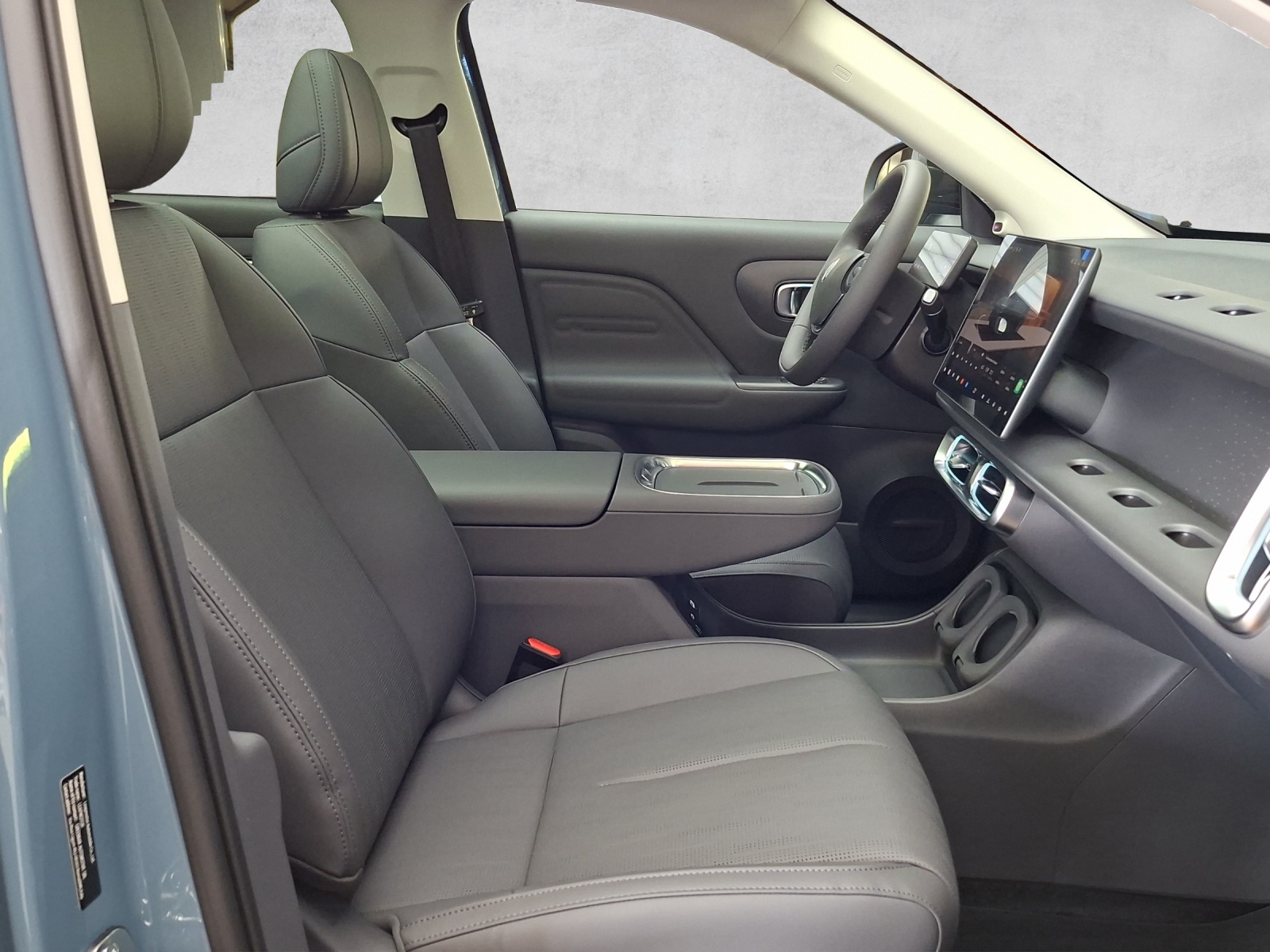 LEAPMOTOR B10 1.5 Hybrid EV-image-13