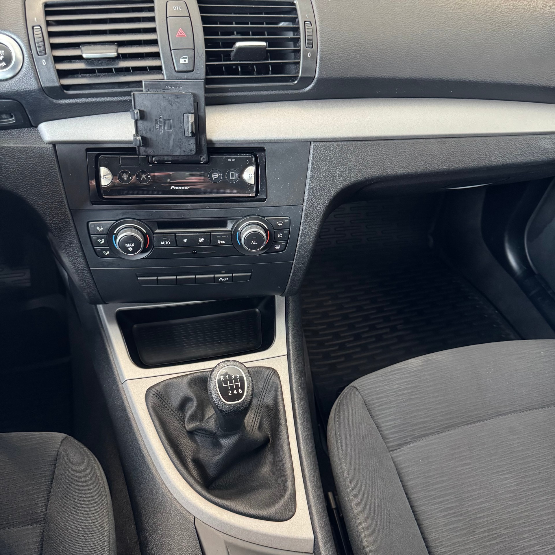 BMW 116i-image-9