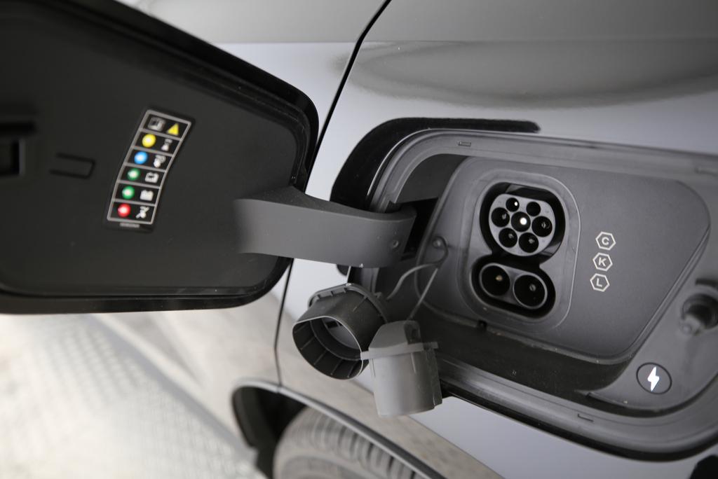 VOLVO EX30 E60 Twin Ultra Performance AWD-image-13