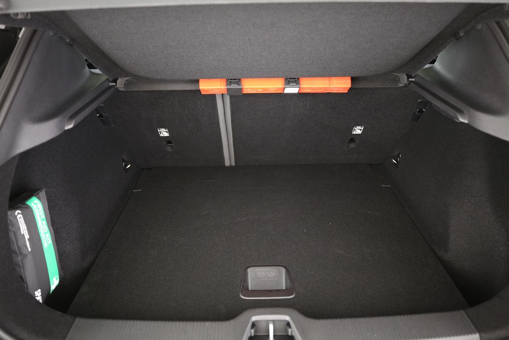 VOLVO EX30 E60 Twin Ultra Performance AWD-image-12