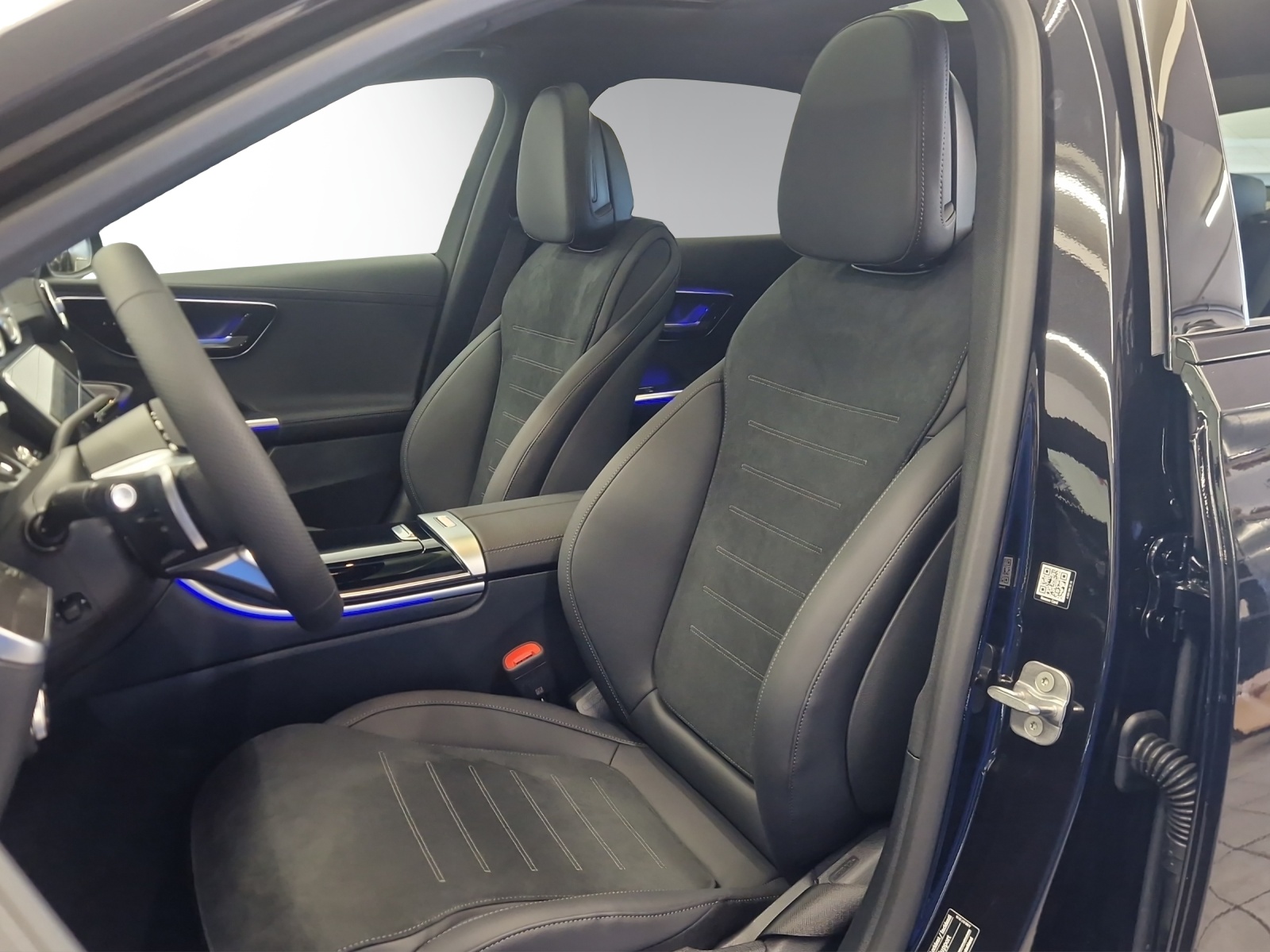 MERCEDES-BENZ C 300-image-7