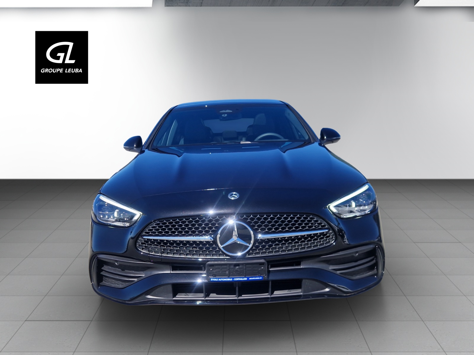 MERCEDES-BENZ C 300-showroom-element-1