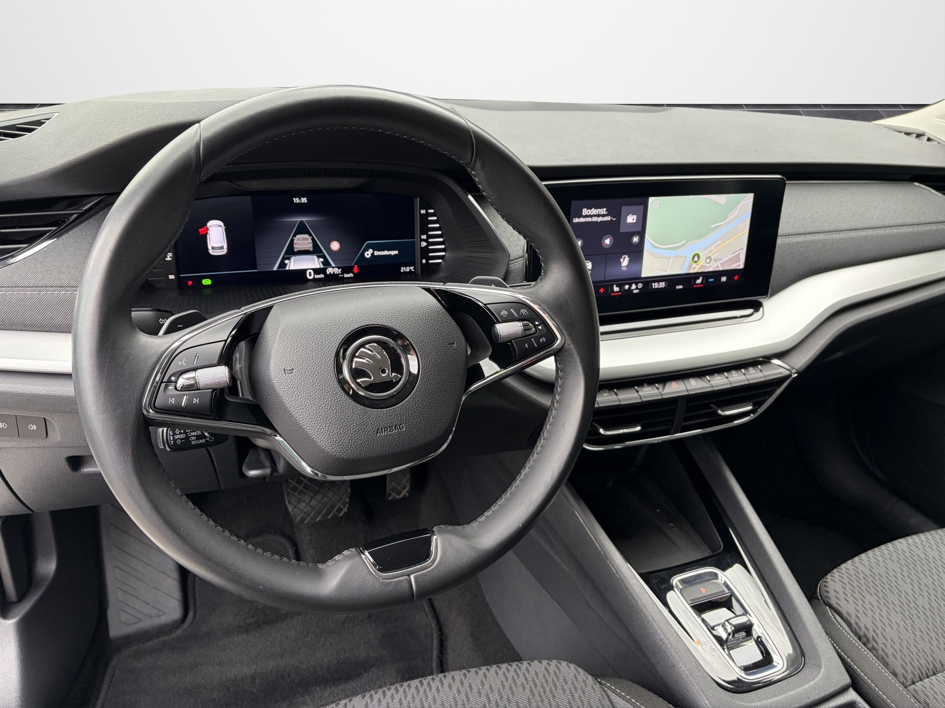 SKODA Octavia Combi 2.0 TDI DSG Style-image-11