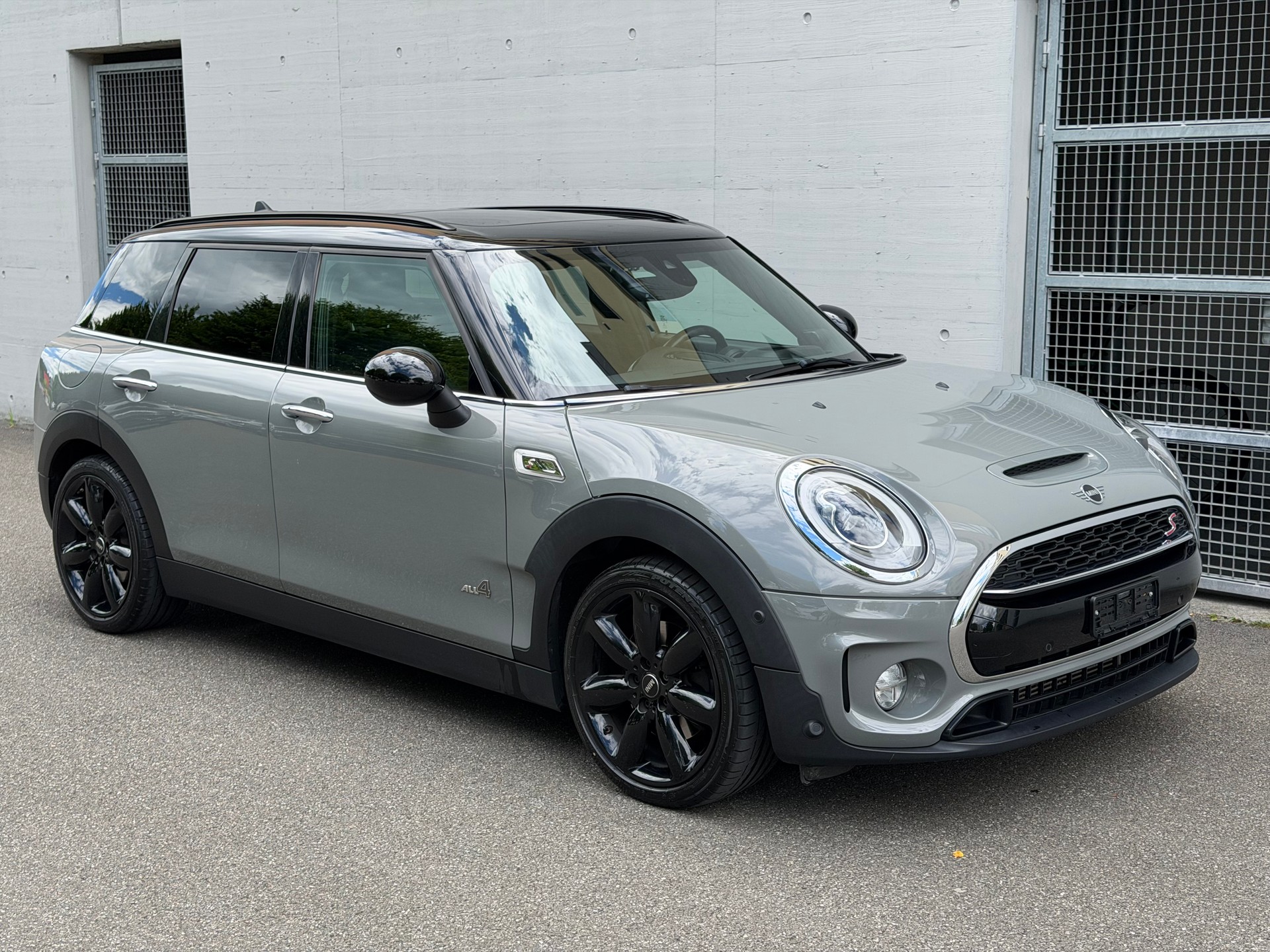 MINI Clubman Cooper S ALL4 Steptronic-image-1
