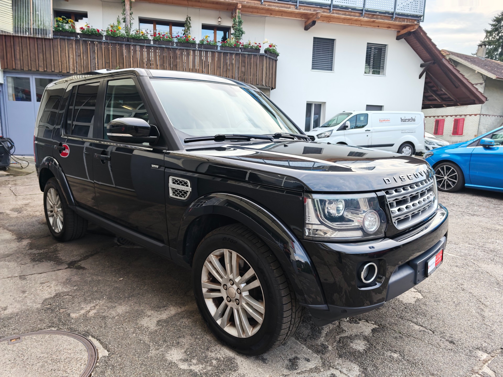 LAND ROVER Discovery 3.0 SDV6 HSE Automatic-image-6