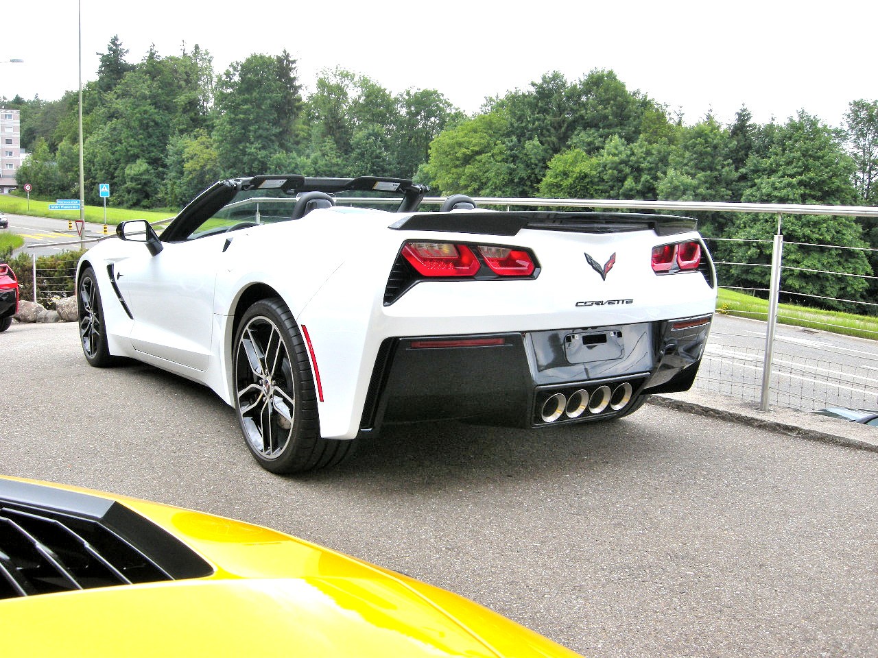 CHEVROLET Corvette Convertible Stingray 3LT-showroom-element-3