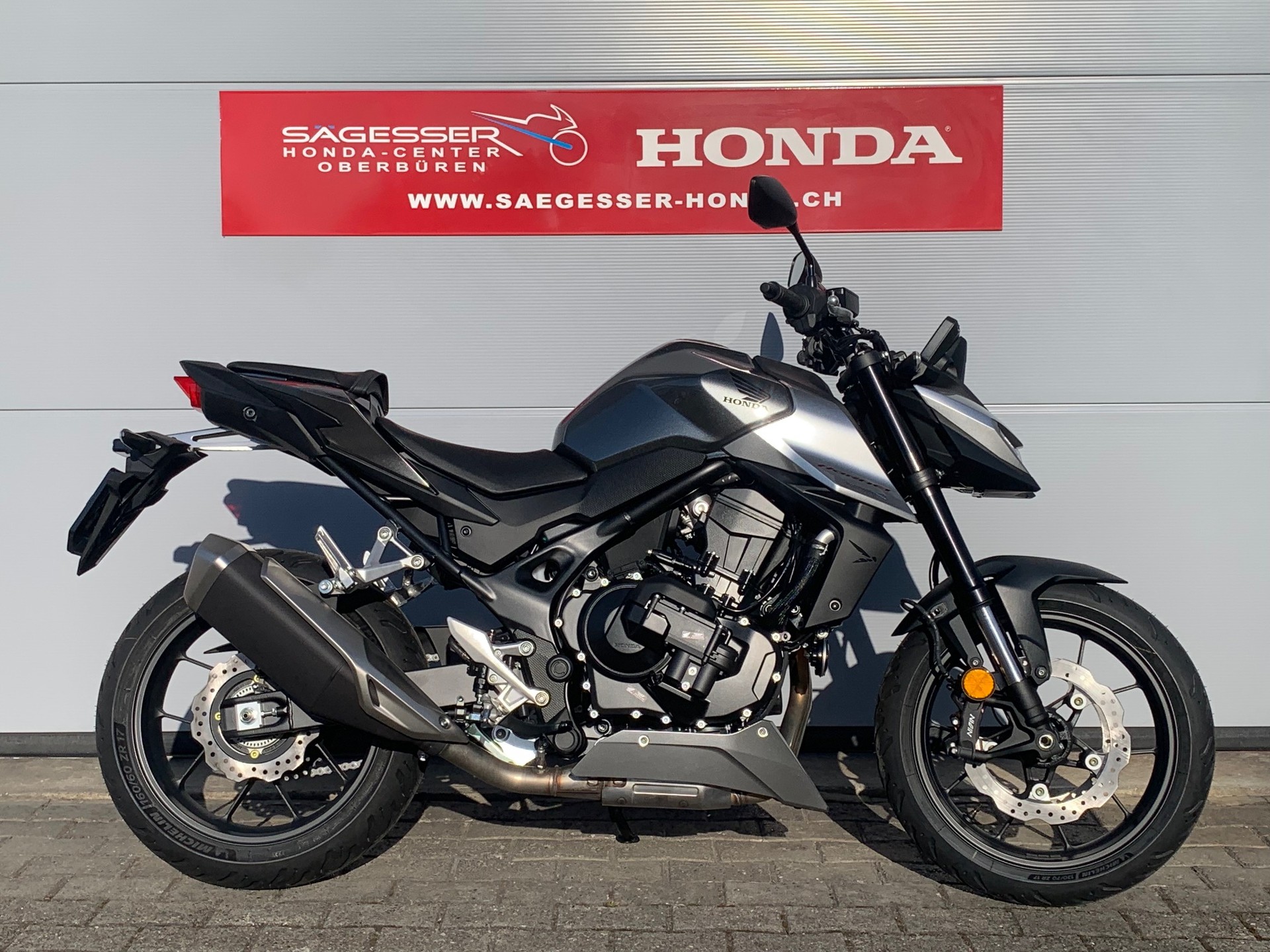 HONDA CB 750 Hornet E-CLUTCH
