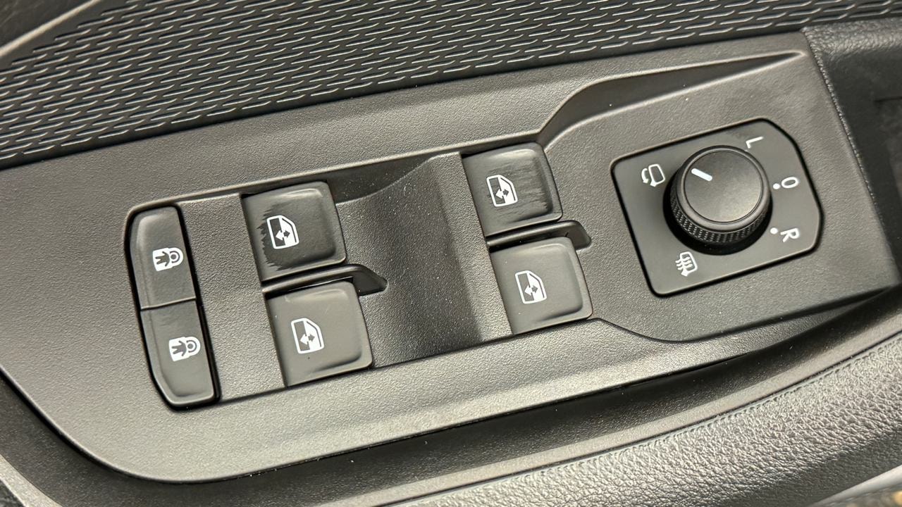 SKODA Octavia Combi 2.0 TSI DSG RS-image-8