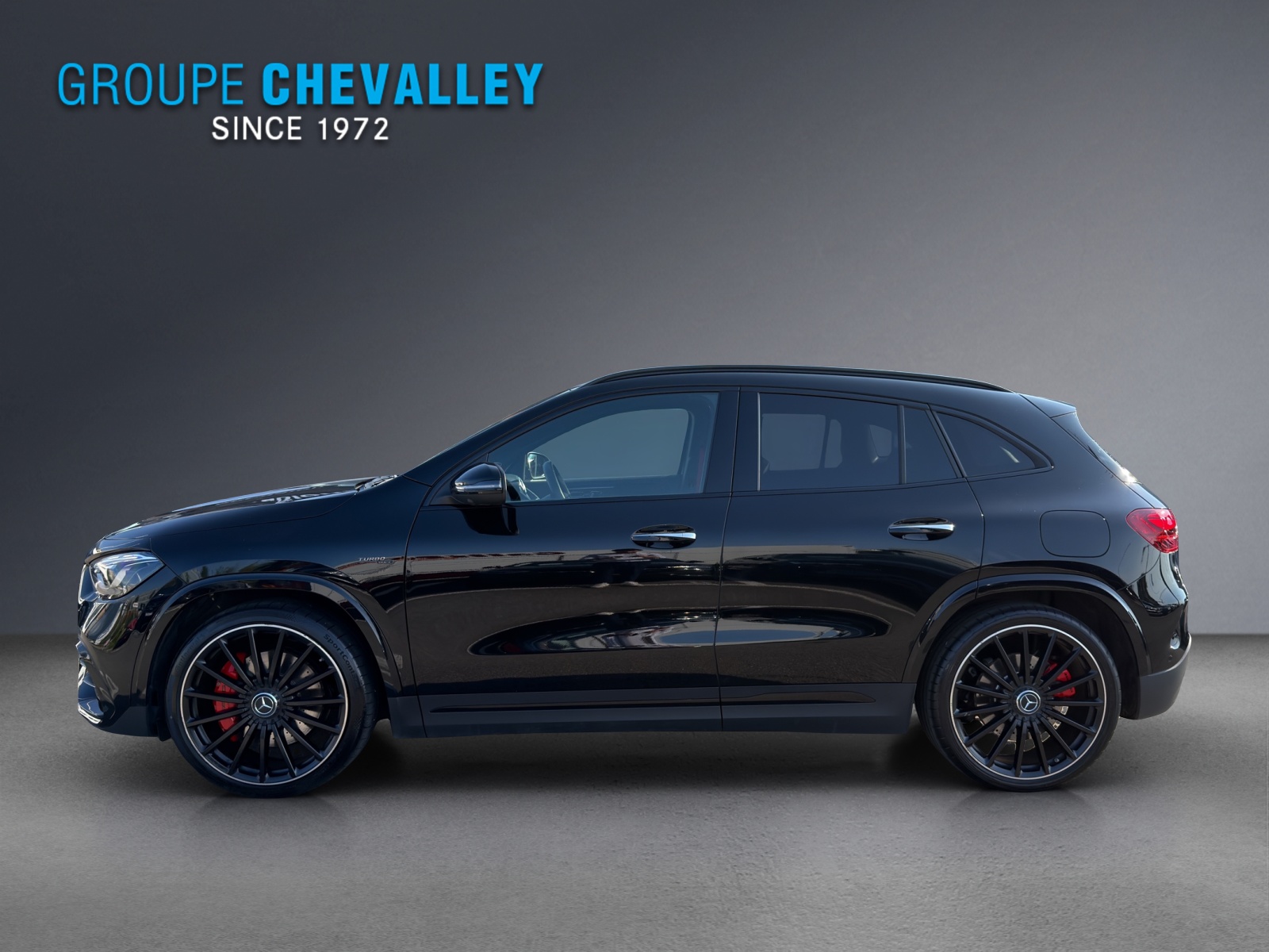 MERCEDES-BENZ GLA AMG 35 4Matic 8G-DCT-showroom-element-2