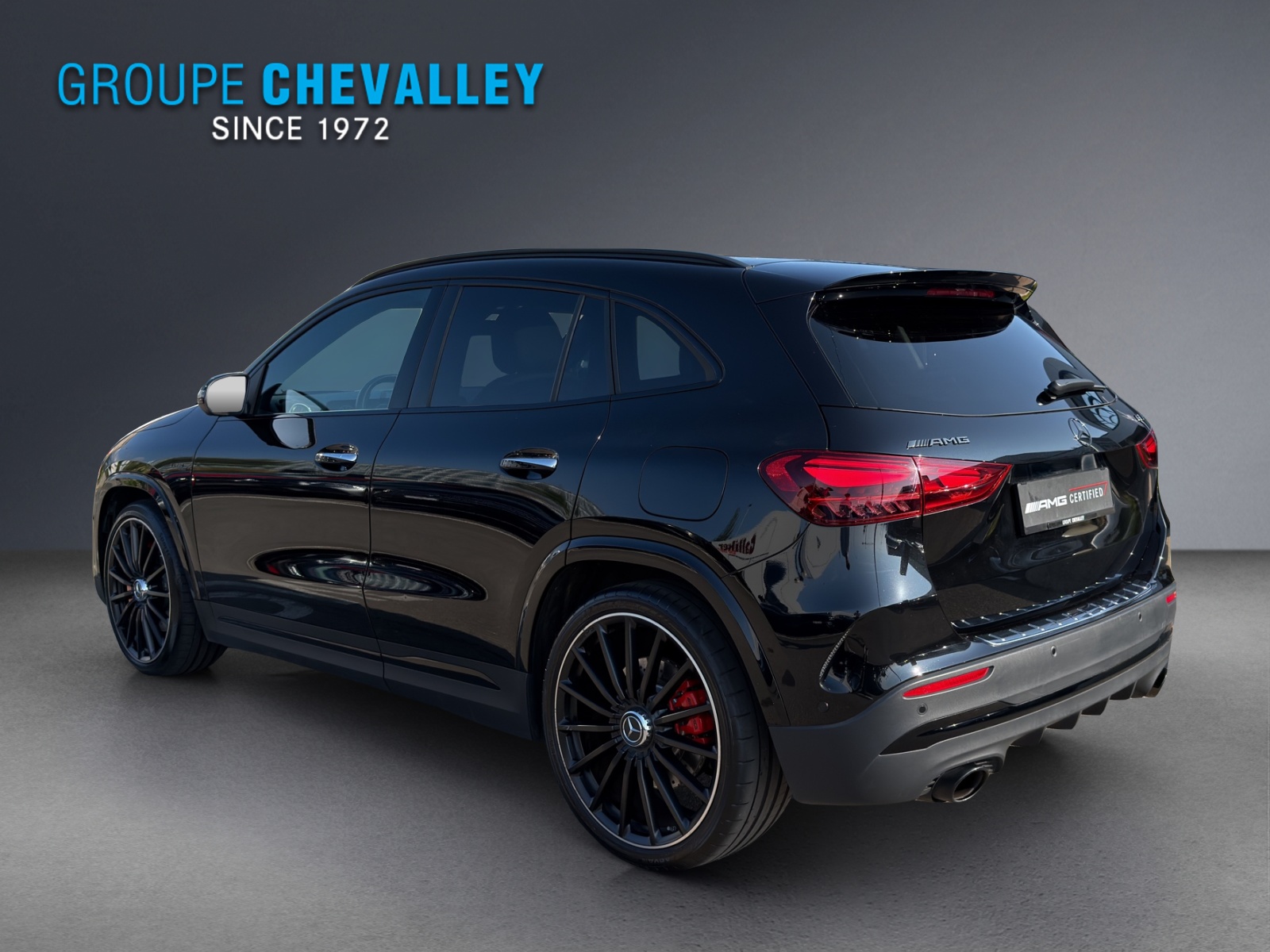 MERCEDES-BENZ GLA AMG 35 4Matic 8G-DCT-showroom-element-3