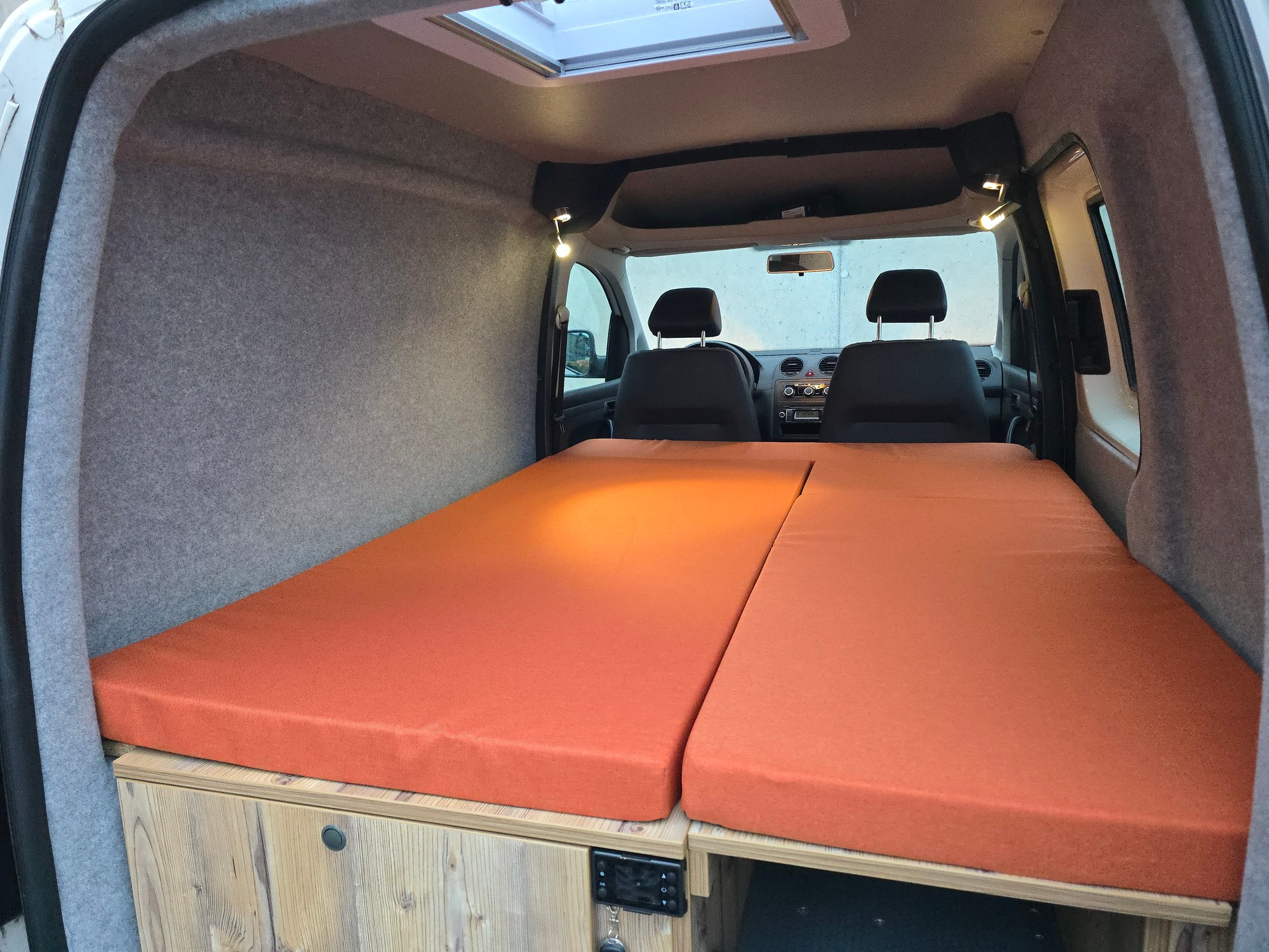 VW GEOVAN M - 1.6TDI 102PS - Automat - Klima-image-13