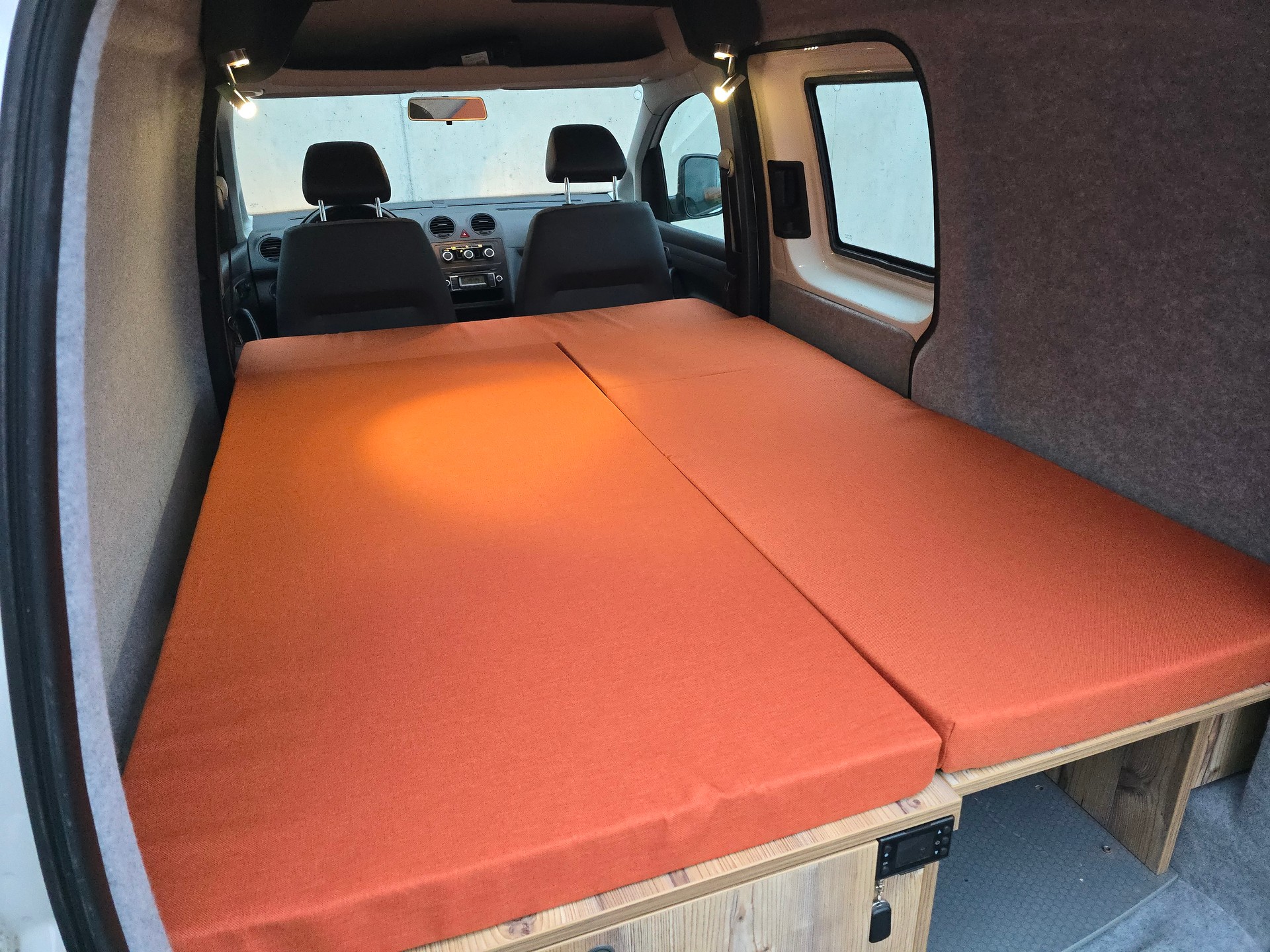 VW GEOVAN M - 1.6TDI 102PS - Automat - Klima-image-14