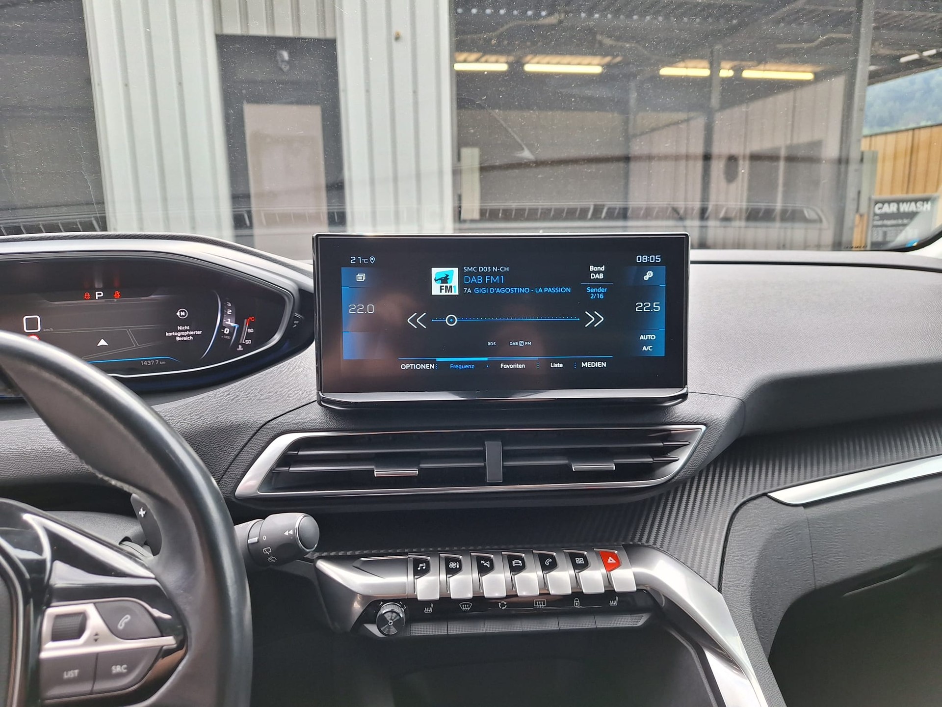 PEUGEOT 3008 1.5 BlueHDi Allure EAT8-image-11