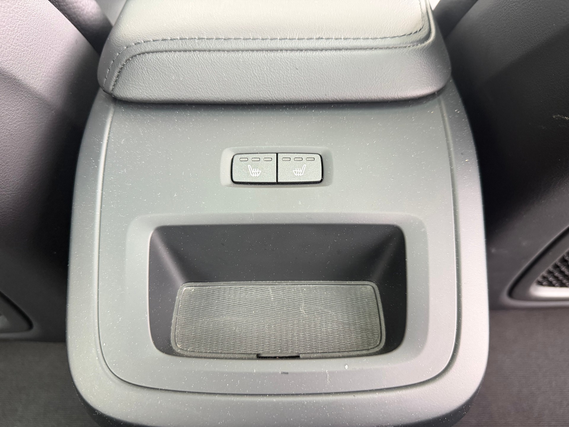 VOLVO XC60 T6 eAWD Ultimate Bright Geartronic-image-5