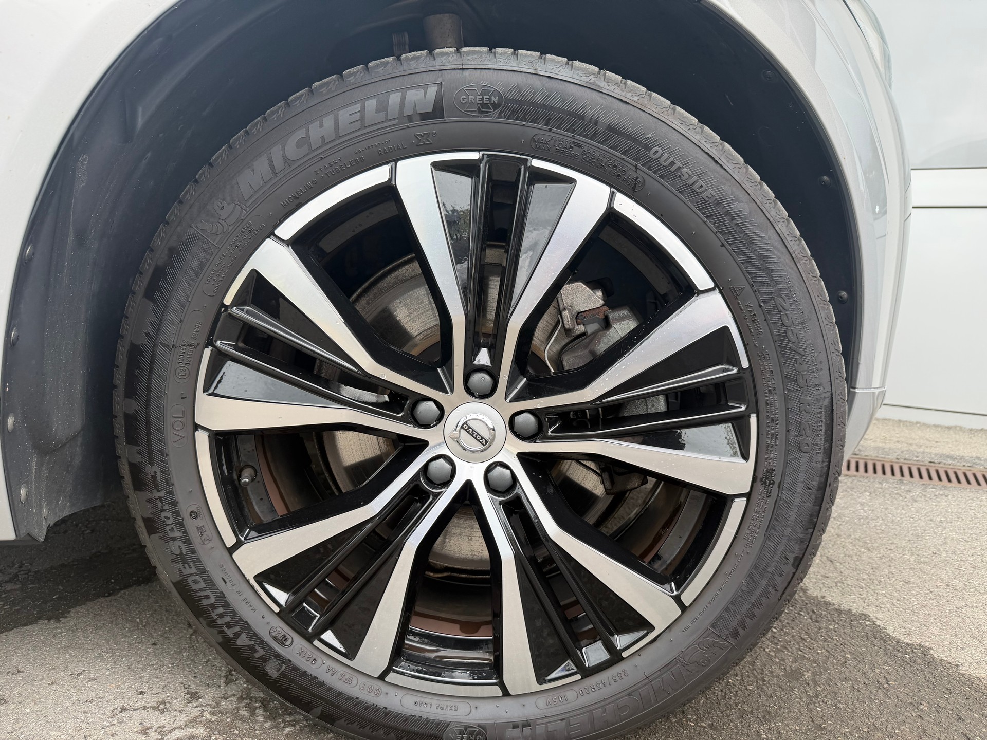 VOLVO XC60 T6 eAWD Ultimate Bright Geartronic-image-9