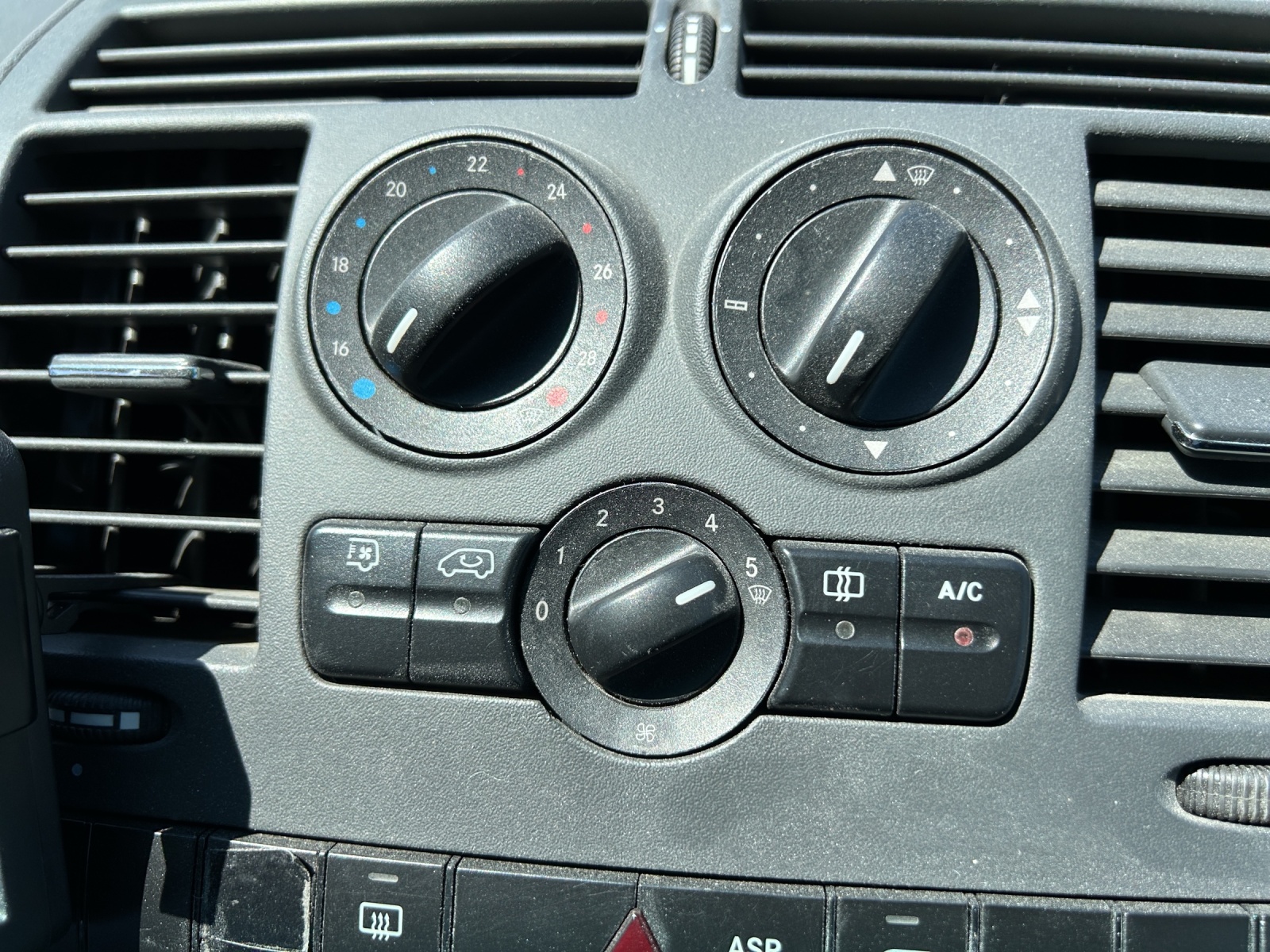 MERCEDES-BENZ Vito 116 CDI Blue Efficiency L A-image-15