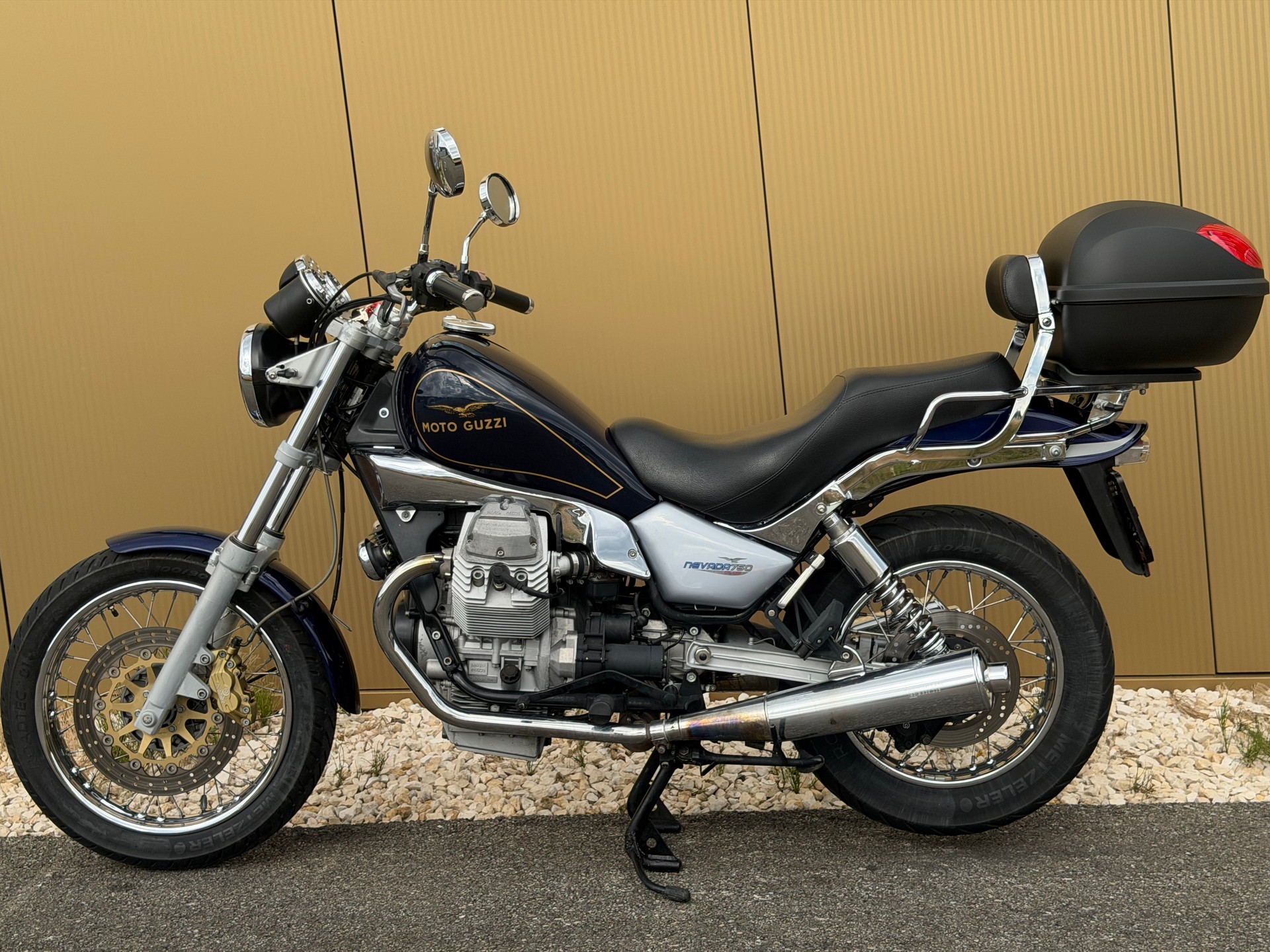 MOTO GUZZI Nevada 750 Club-image-10