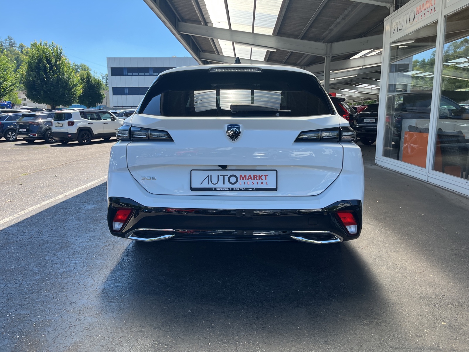 PEUGEOT 308 SW 1.5 BlueHDI Allure Pack EAT8-showroom-element-3
