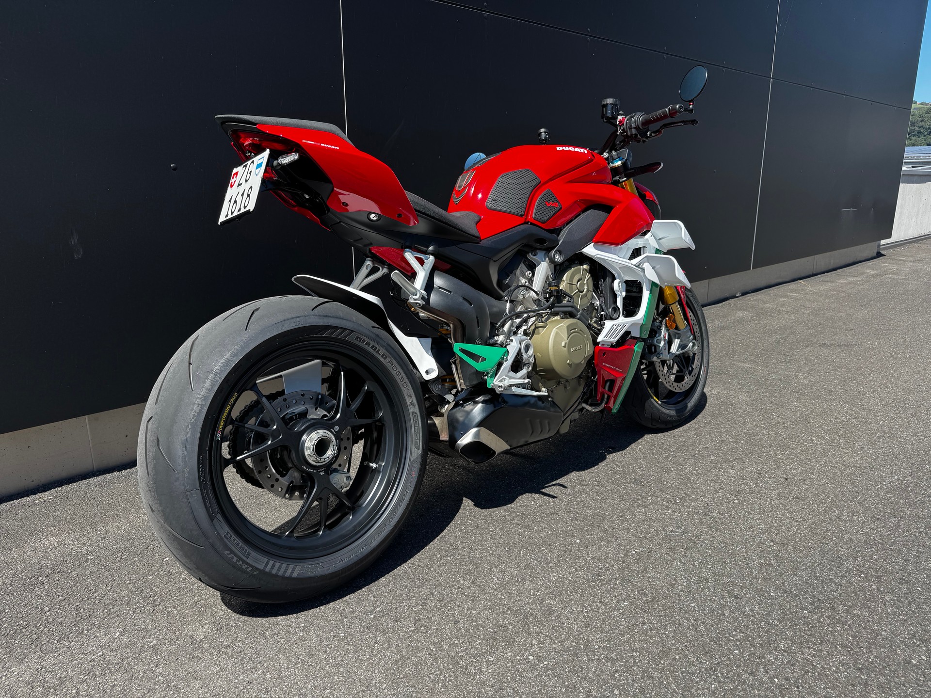 DUCATI Streetfighter V4 S-image-4
