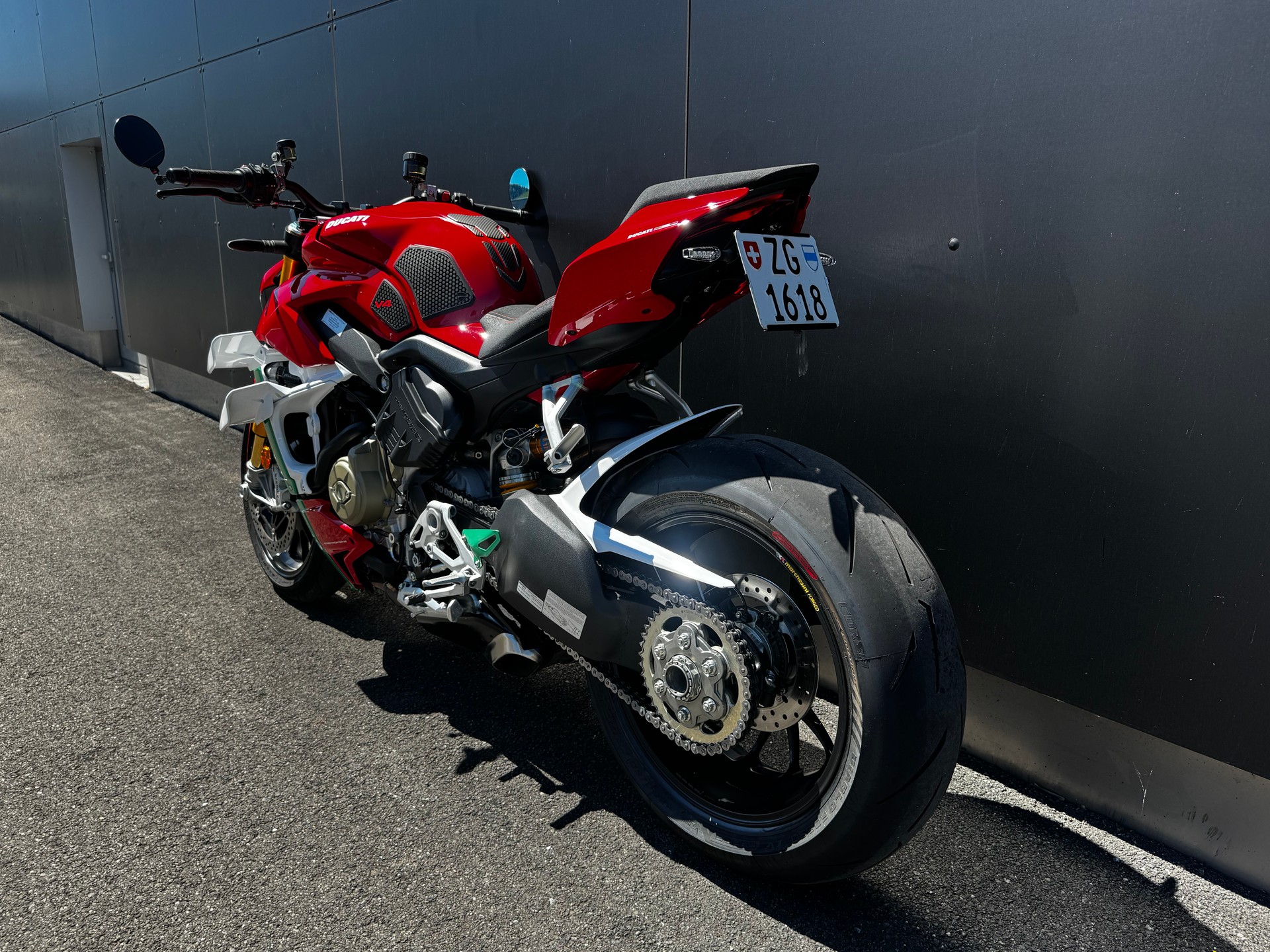 DUCATI Streetfighter V4 S-image-6