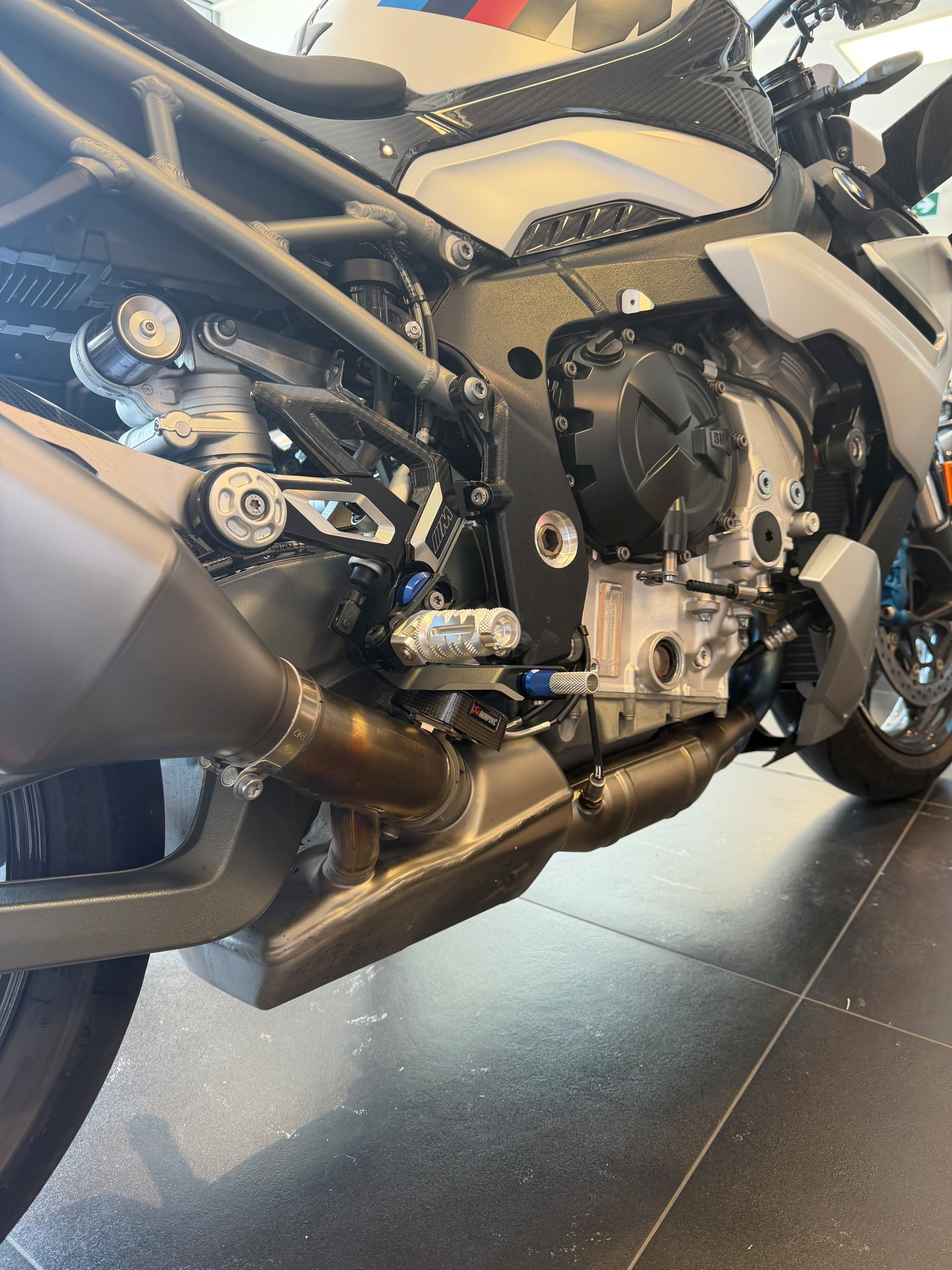 BMW M 1000 R Competition-image-5