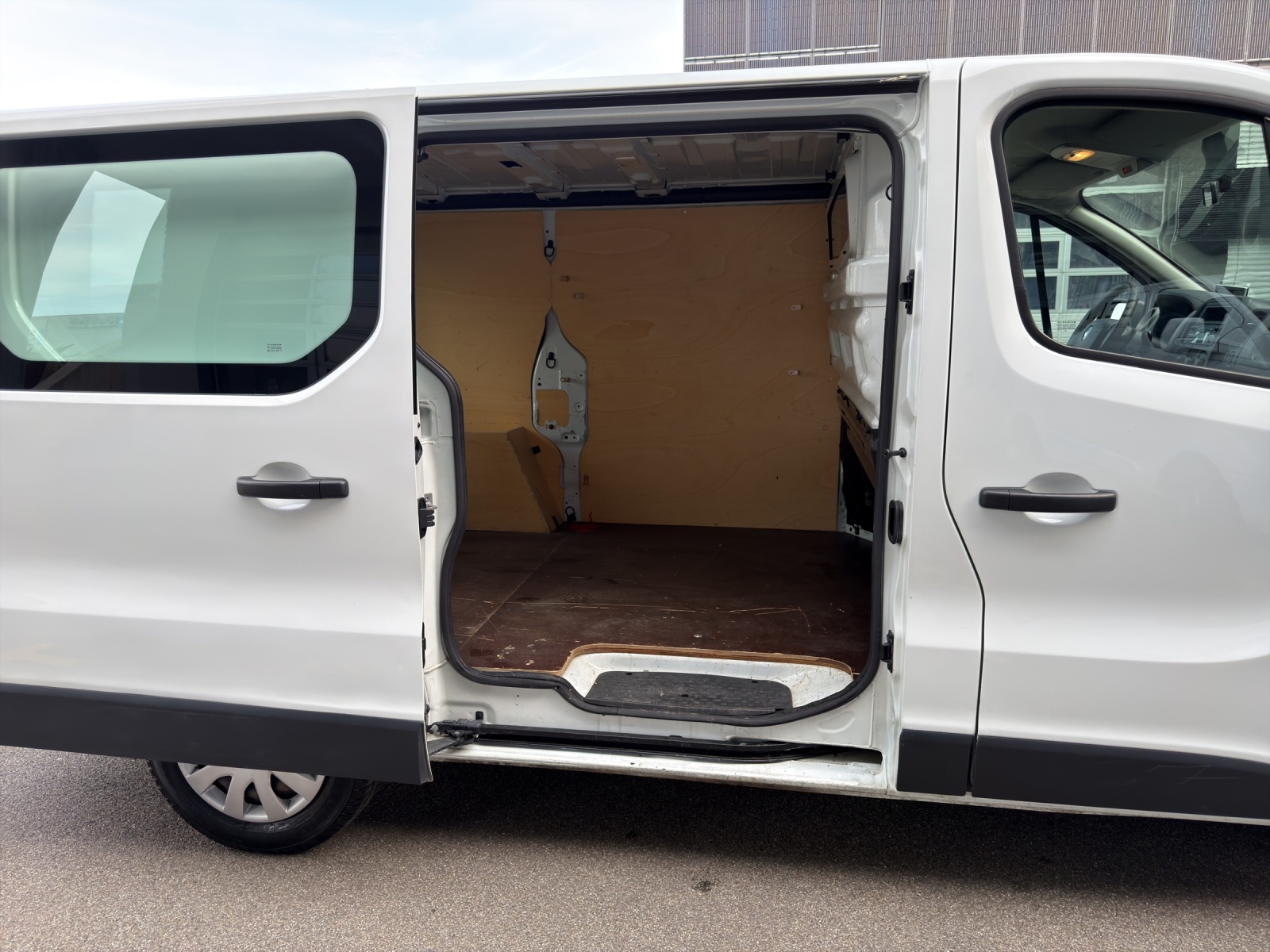 RENAULT Trafic 1.6 dCi 95 2.9t Pro+ Business Kühlfahr.L1H1-image-17