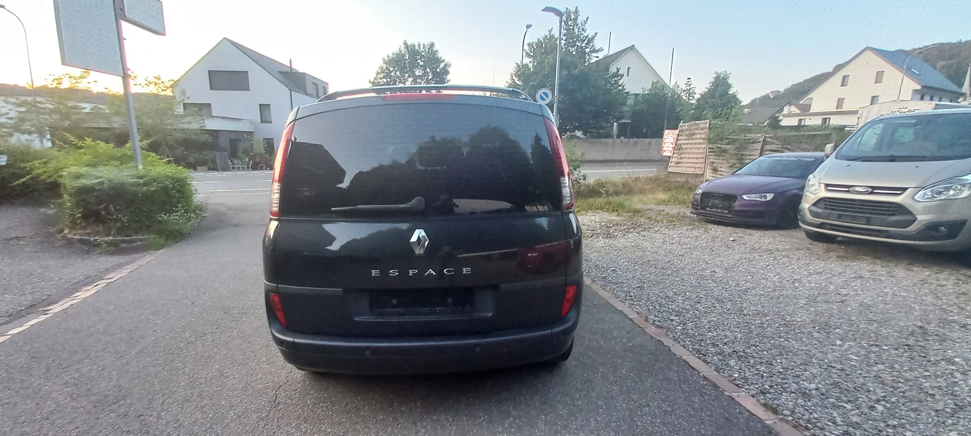 RENAULT Espace 2.0 dCi Swiss Edition-image-3