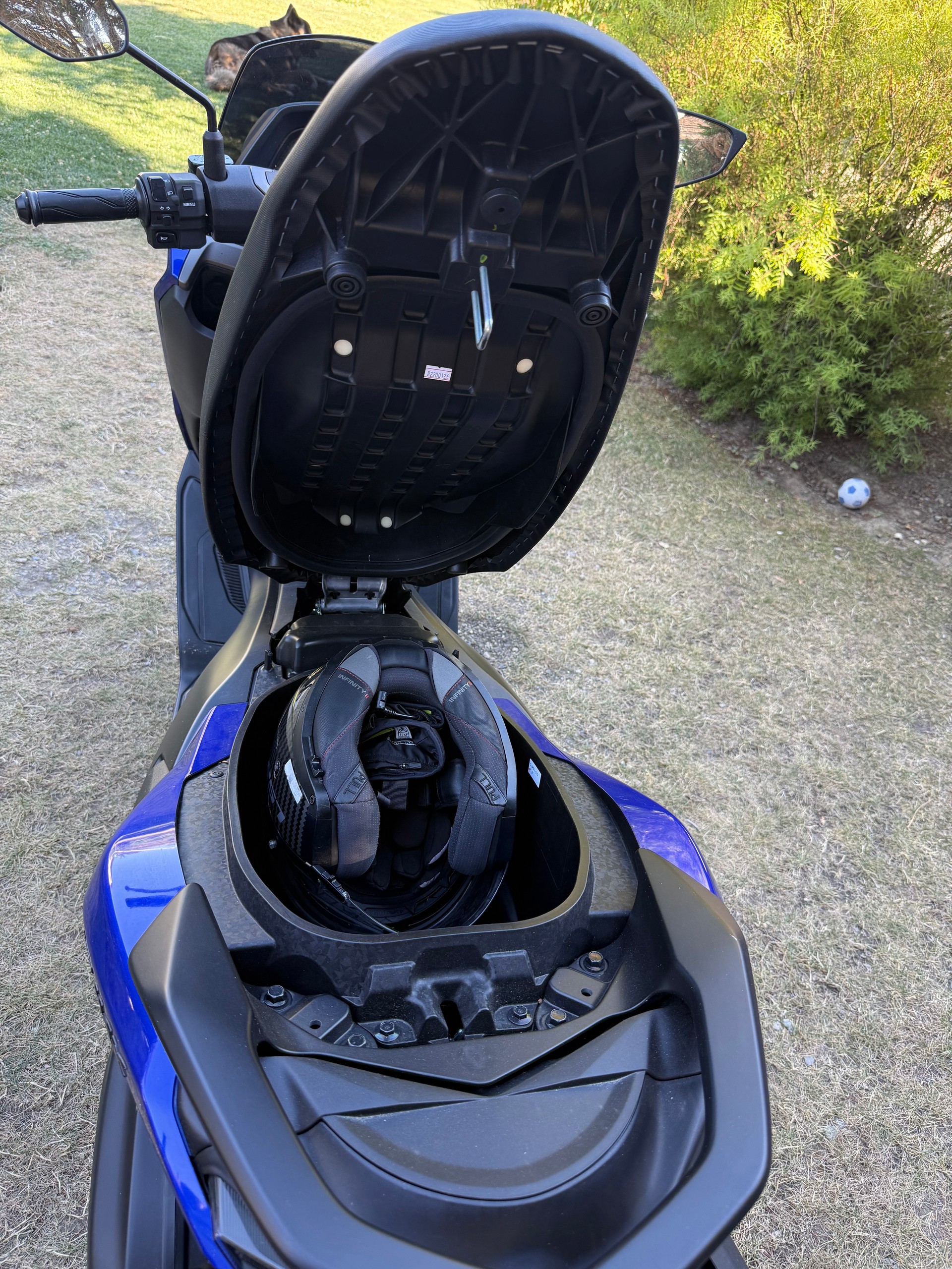 YAMAHA N-Max GPD 125-image-7