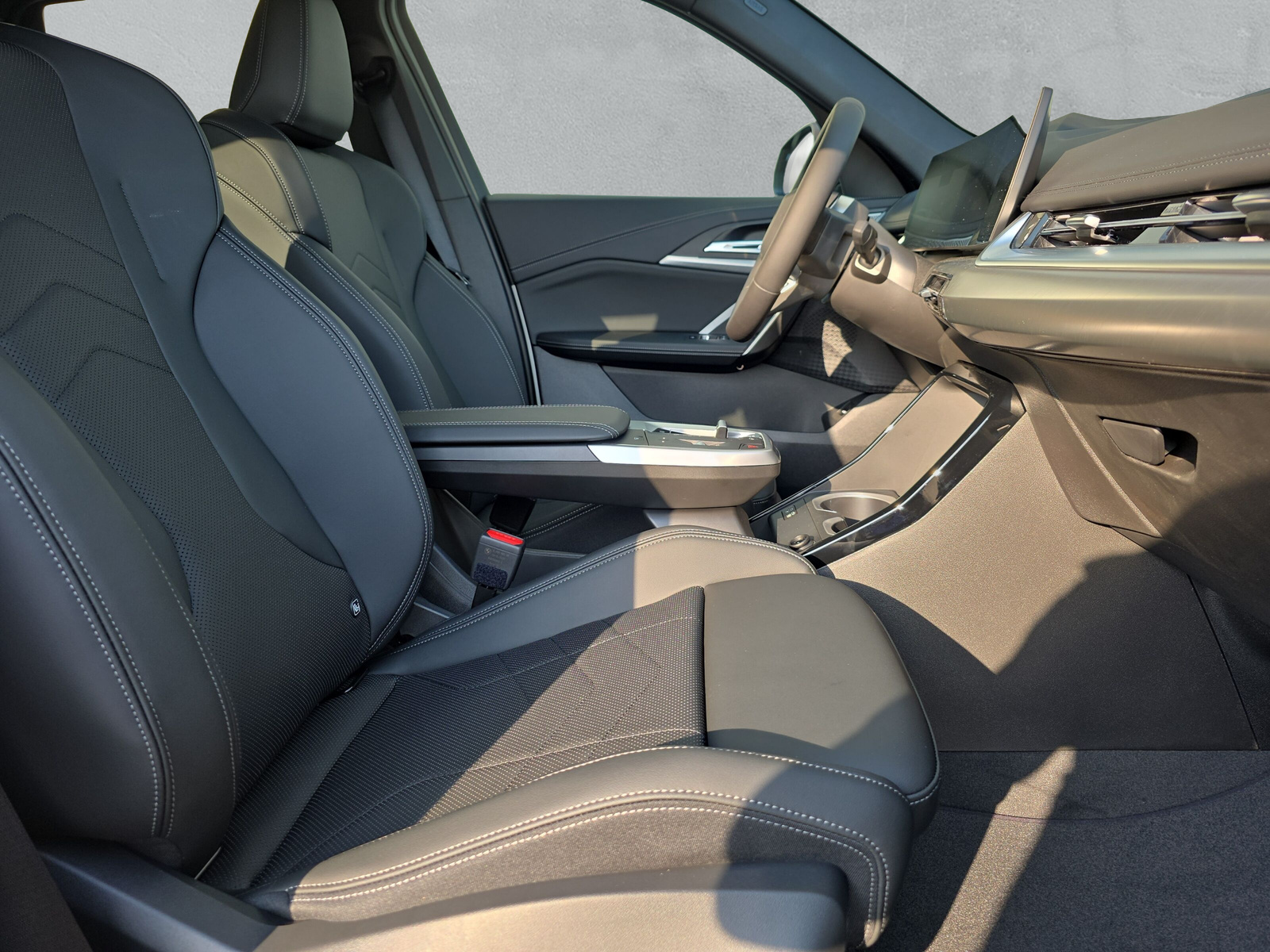 BMW iX1 eDrive 20 Edition M Sport-image-12