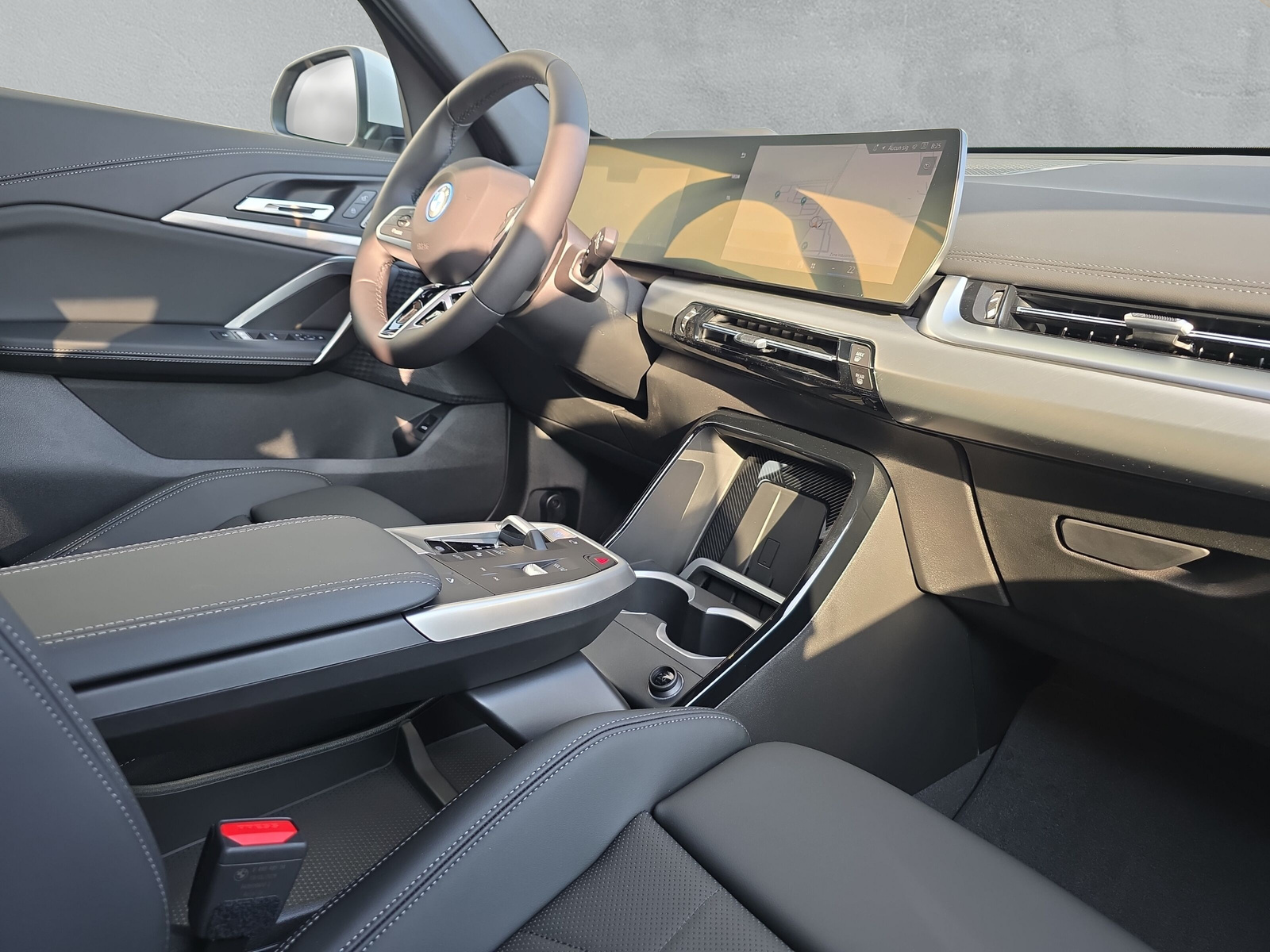 BMW iX1 eDrive 20 Edition M Sport-image-13