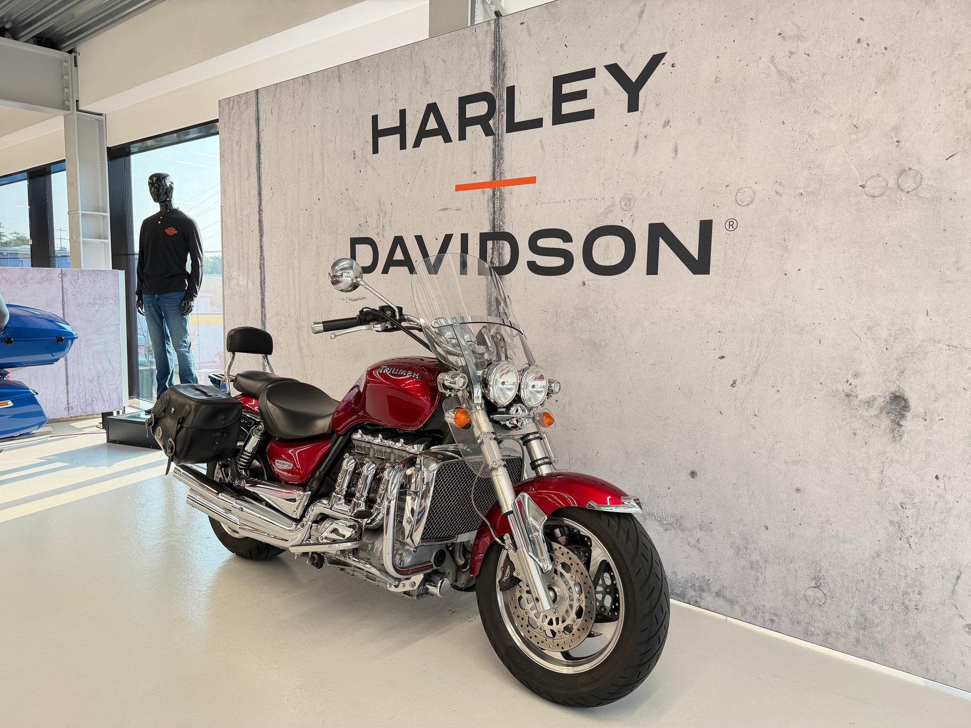 TRIUMPH Rocket III-image-1