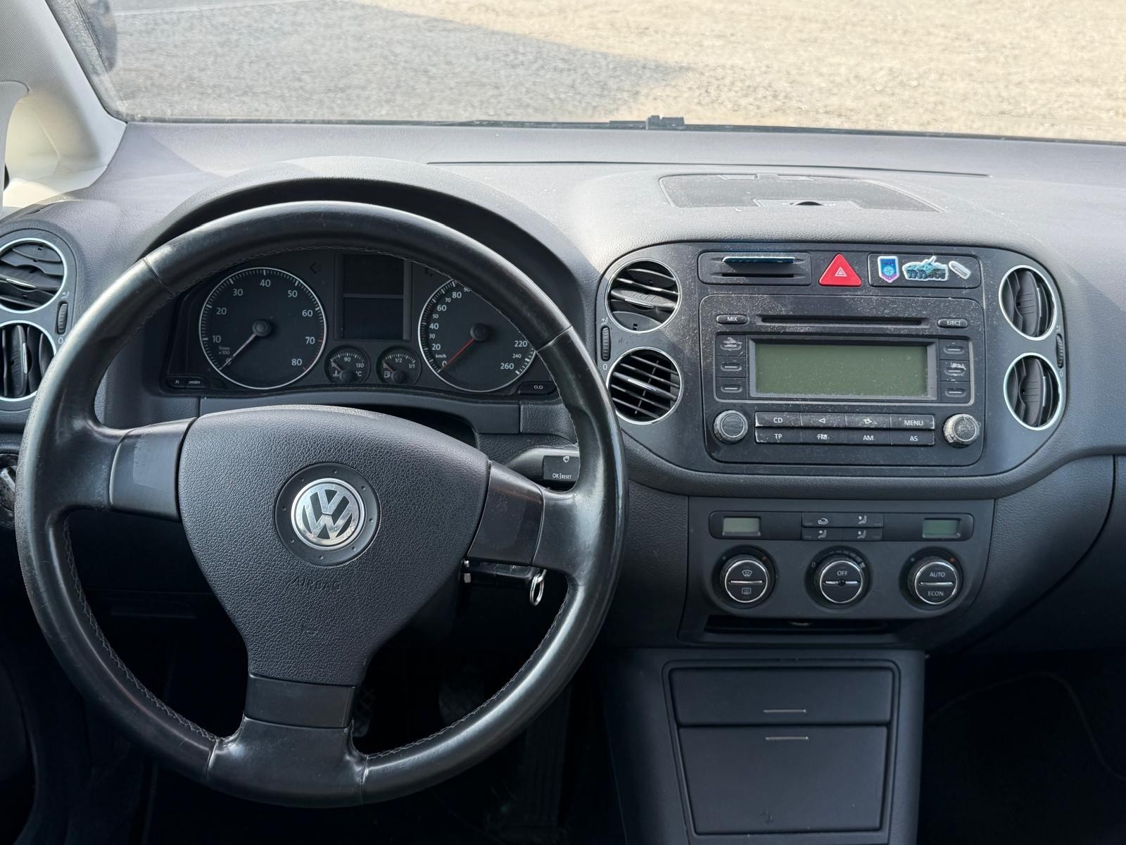 VW Golf Plus 1.6 FSI-image-4