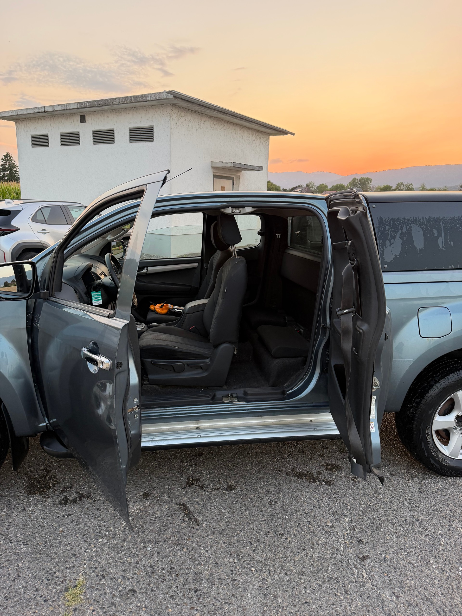 ISUZU D-MAX 2.5 SpaceCab Solar 4x4 A-image-11