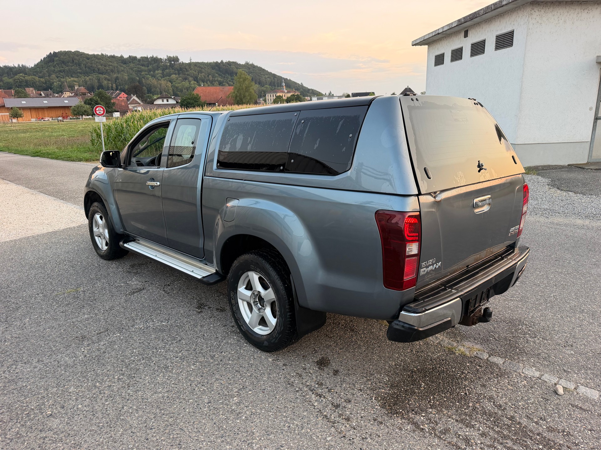 ISUZU D-MAX 2.5 SpaceCab Solar 4x4 A-image-3
