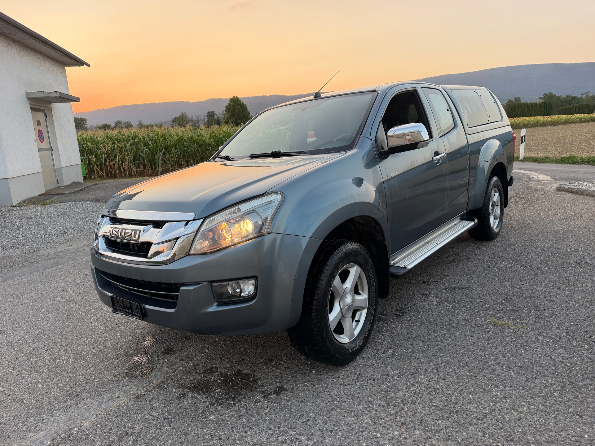 ISUZU D-MAX 2.5 SpaceCab Solar 4x4 A
