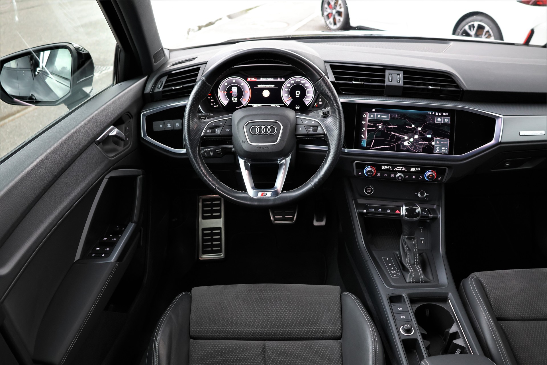 AUDI Q3 Sportback 40 TDI S line Attraction quattro S-tronic (CH)-image-13