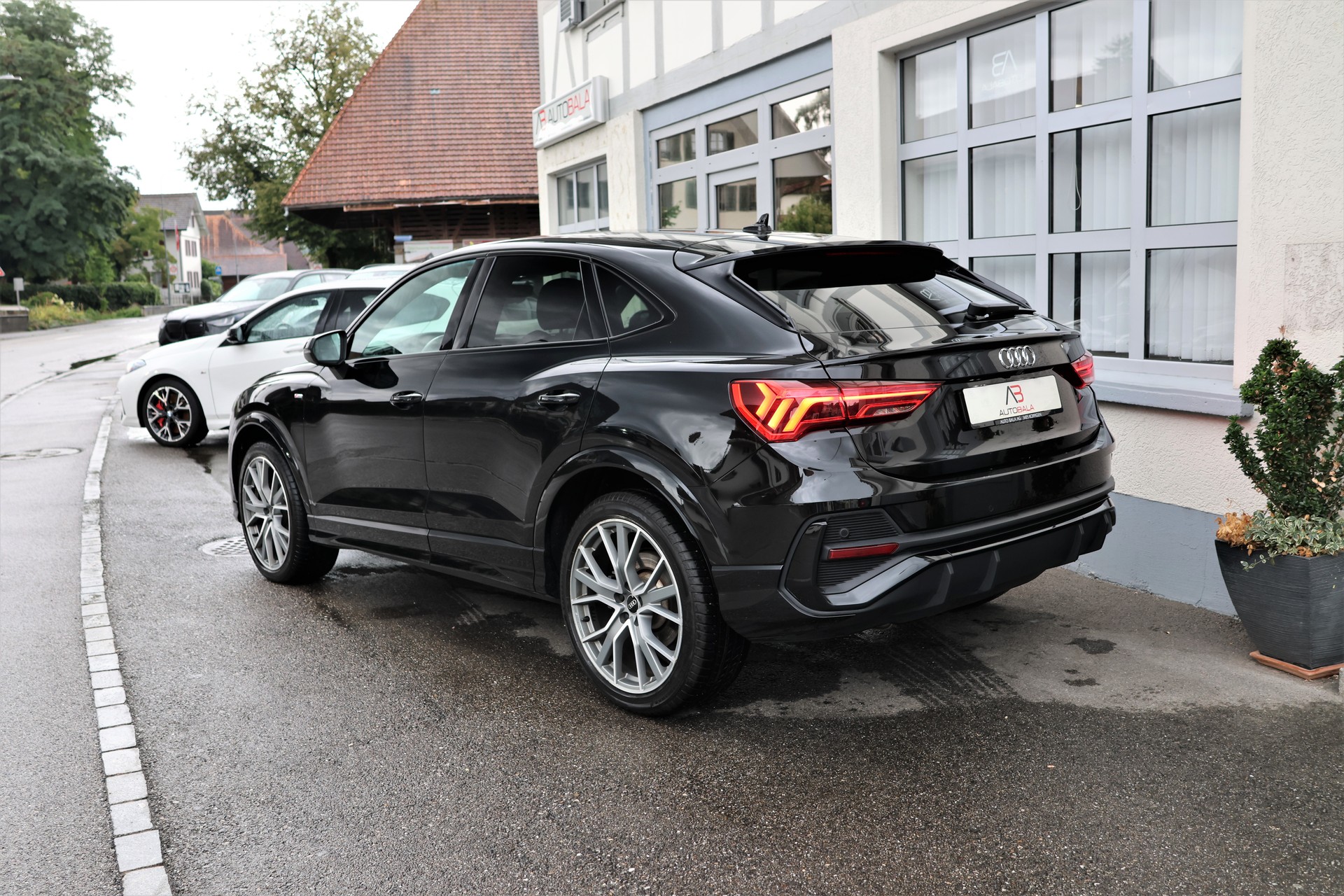 AUDI Q3 Sportback 40 TDI S line Attraction quattro S-tronic (CH)-image-6